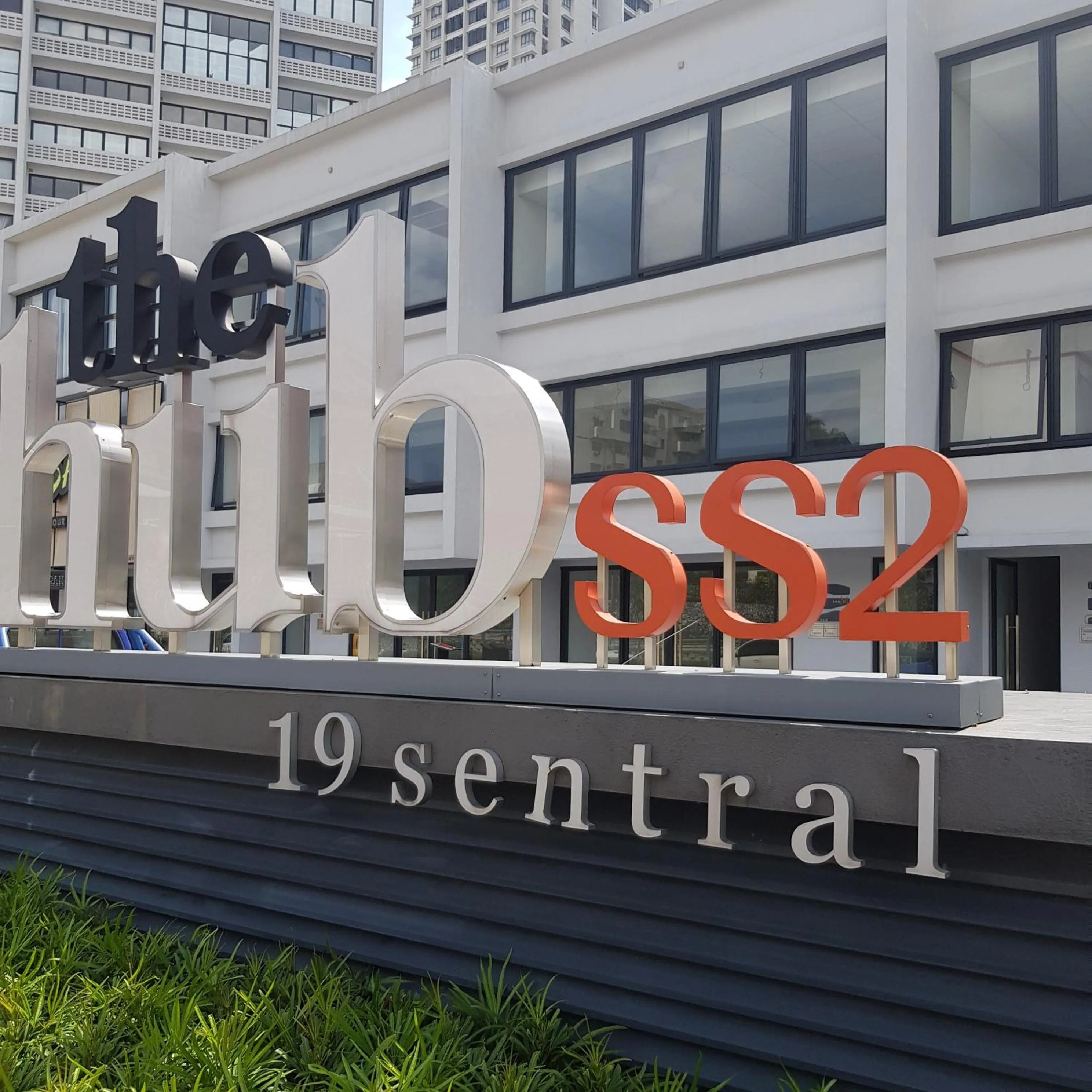 Property building in Manatidur@THE HUB SS2