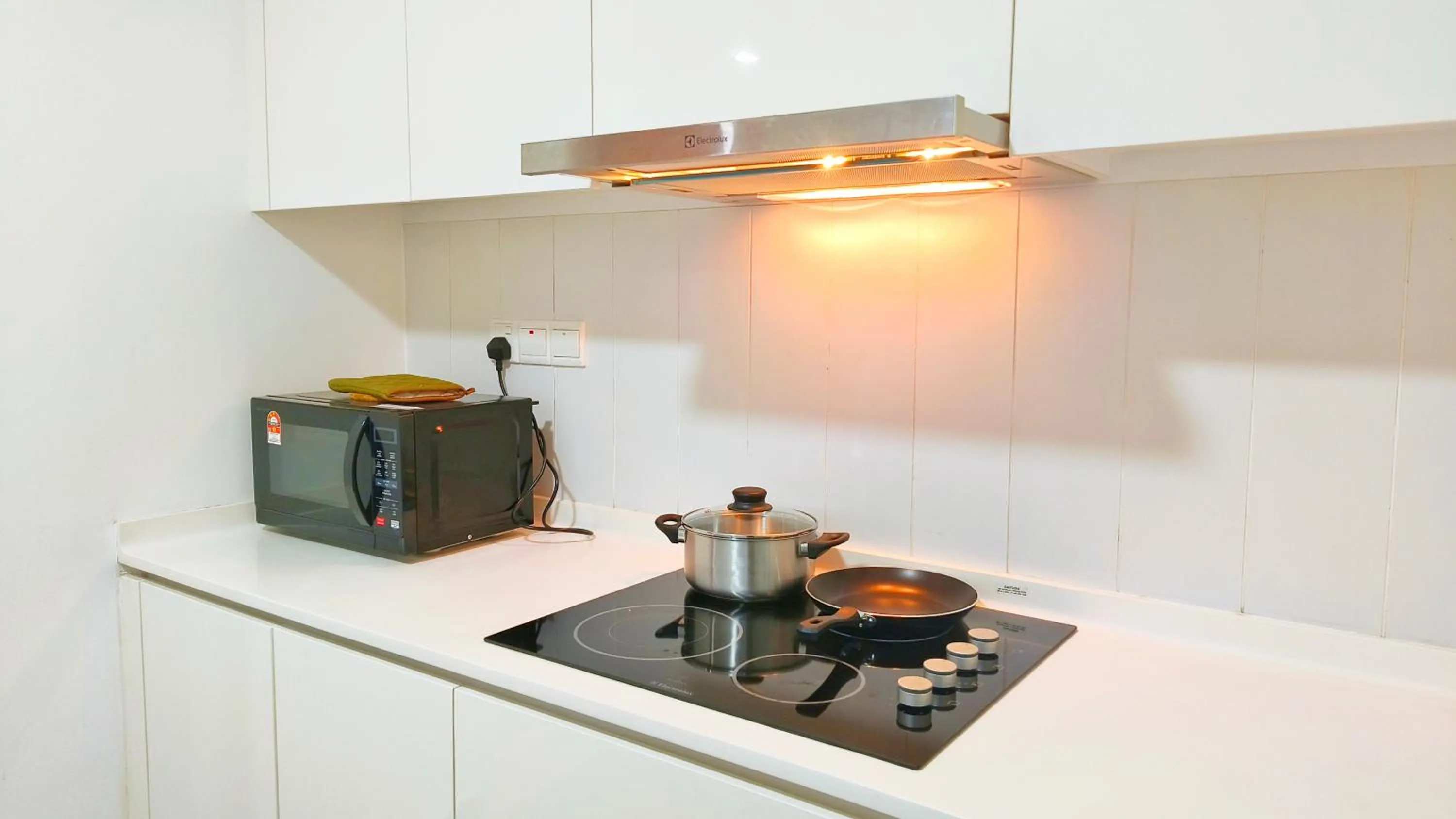 Kitchen or kitchenette in Manatidur@THE HUB SS2