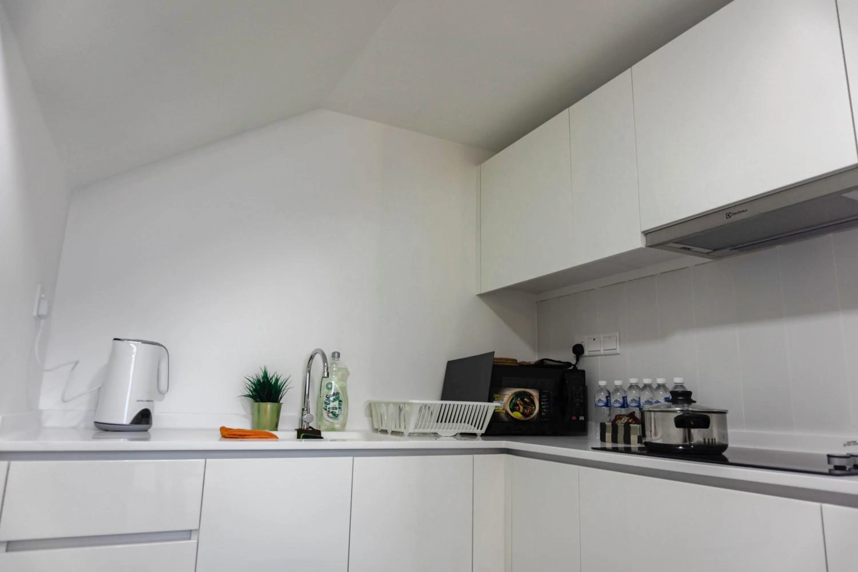 Kitchen or kitchenette in Manatidur@THE HUB SS2