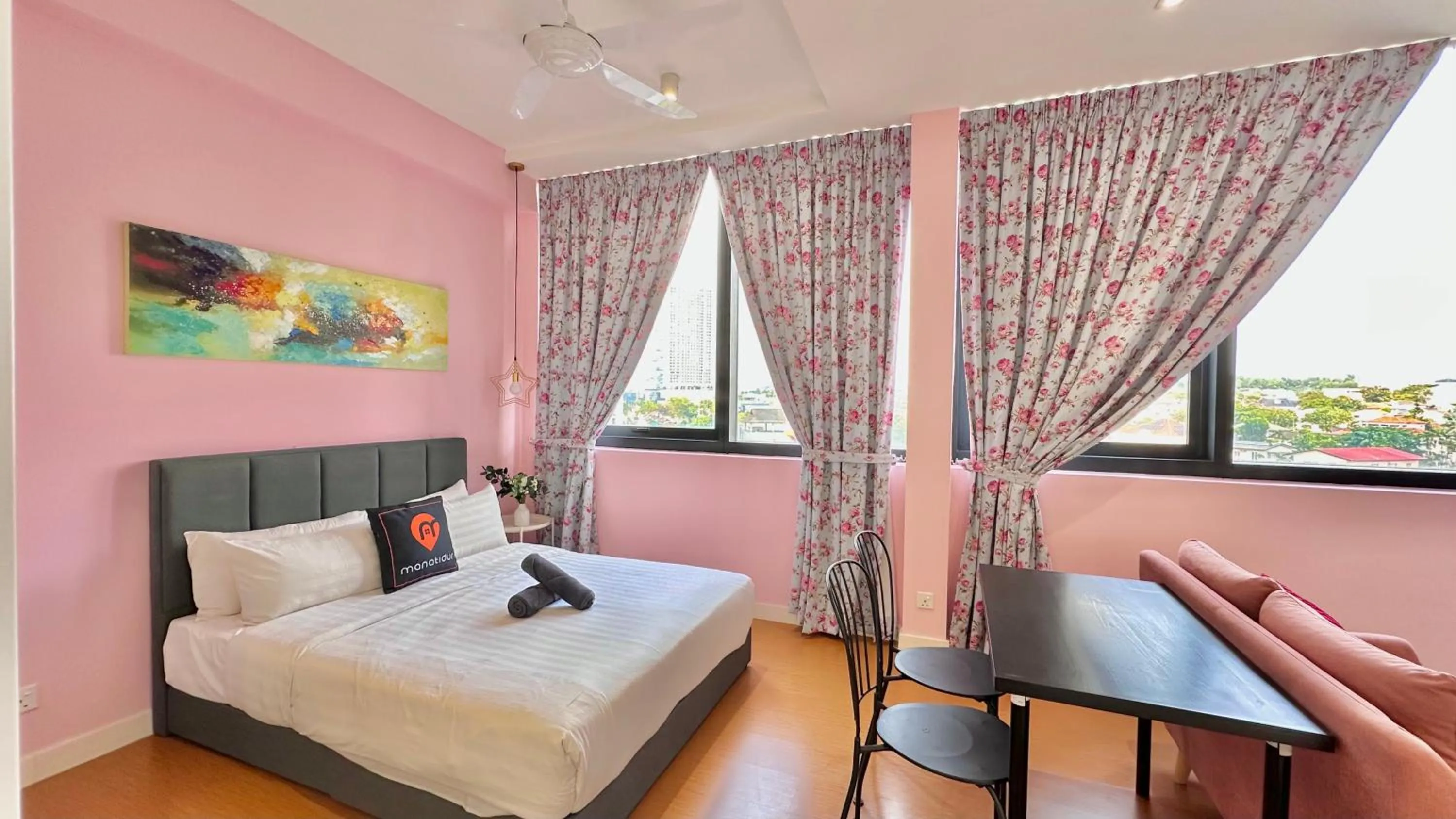 Bed in Manatidur@THE HUB SS2