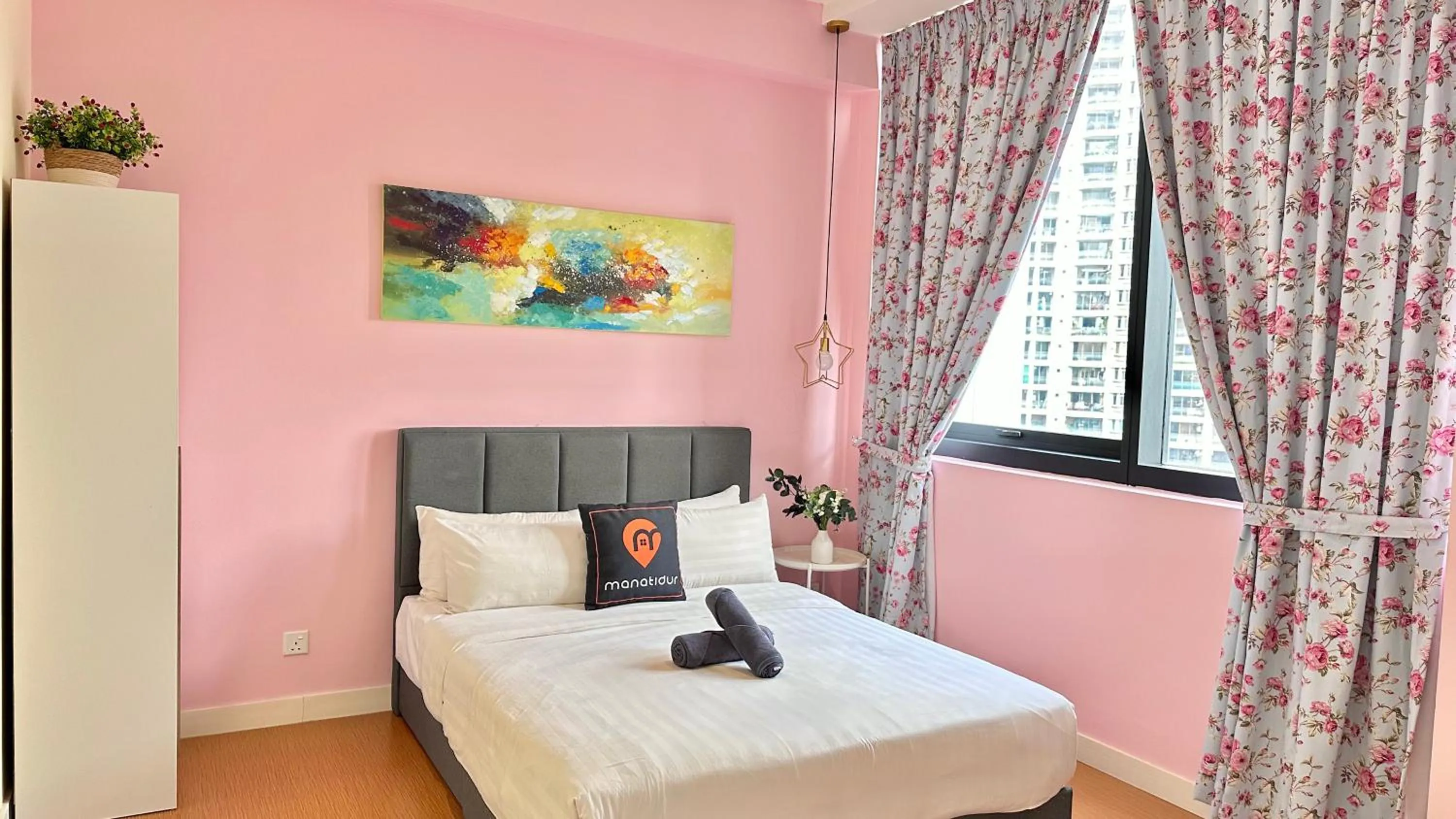 Bedroom, Bed in Manatidur@THE HUB SS2