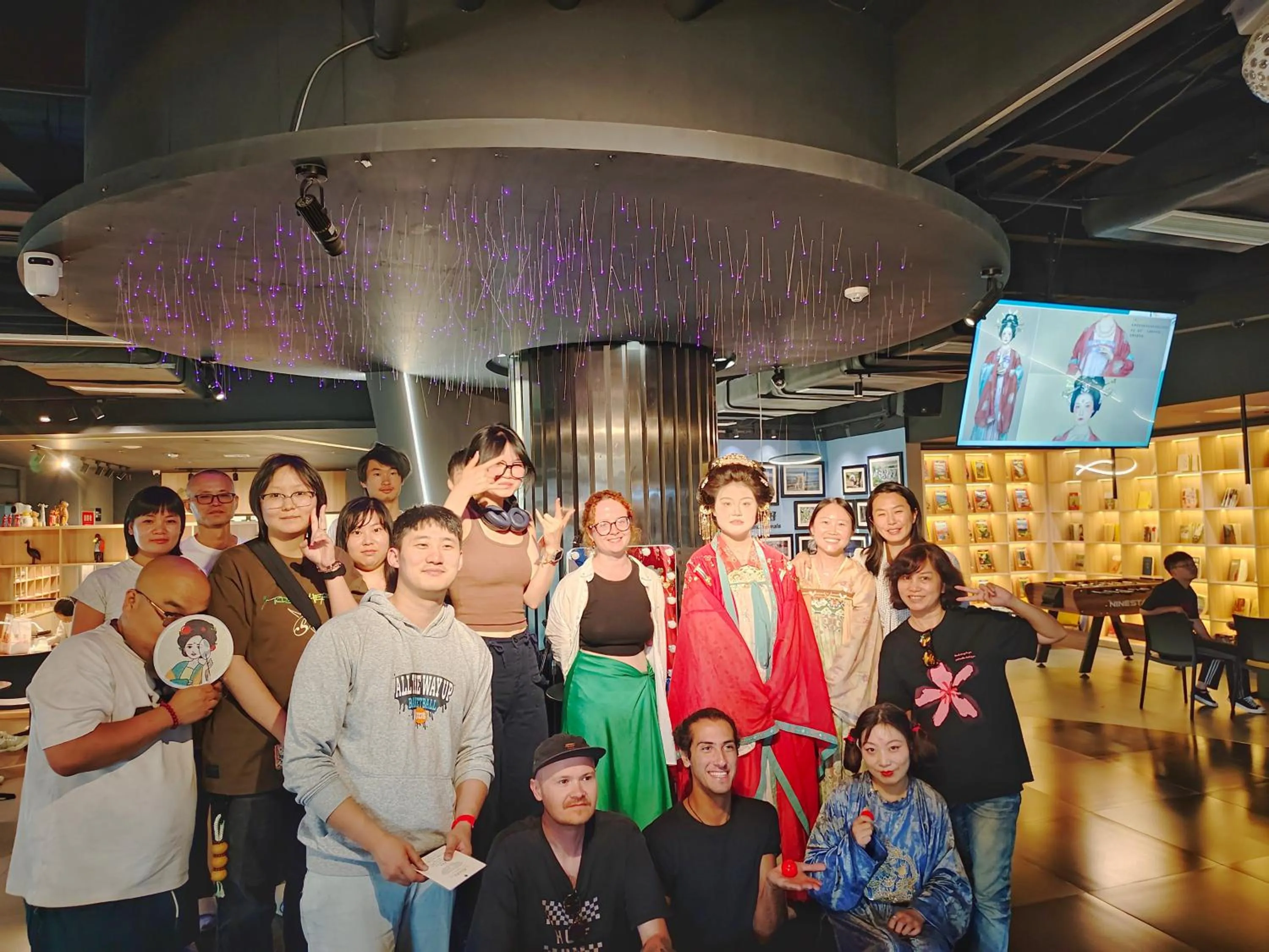 People in Xi'an Desti Youth Park Hostel Bell & Drum Tower