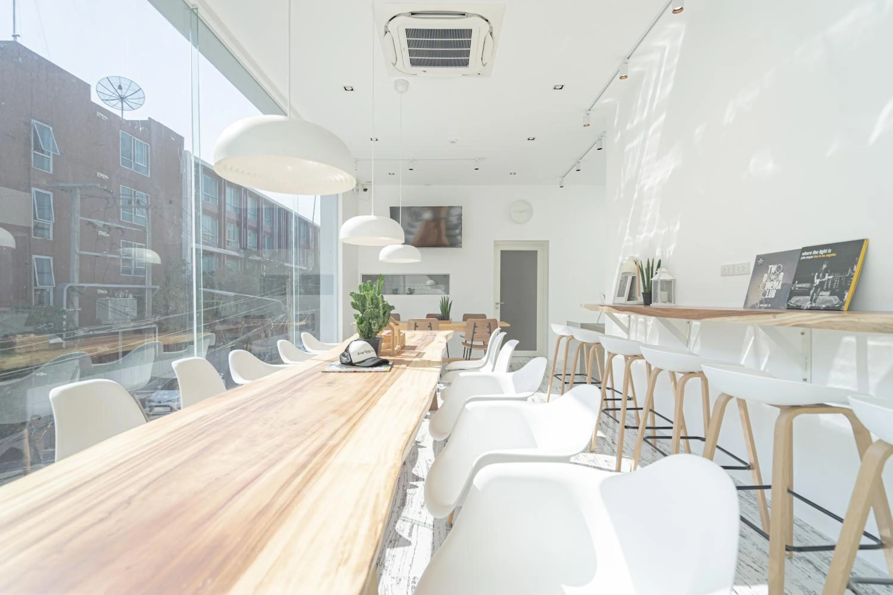 Restaurant/places to eat in Any Day House Chiang mai