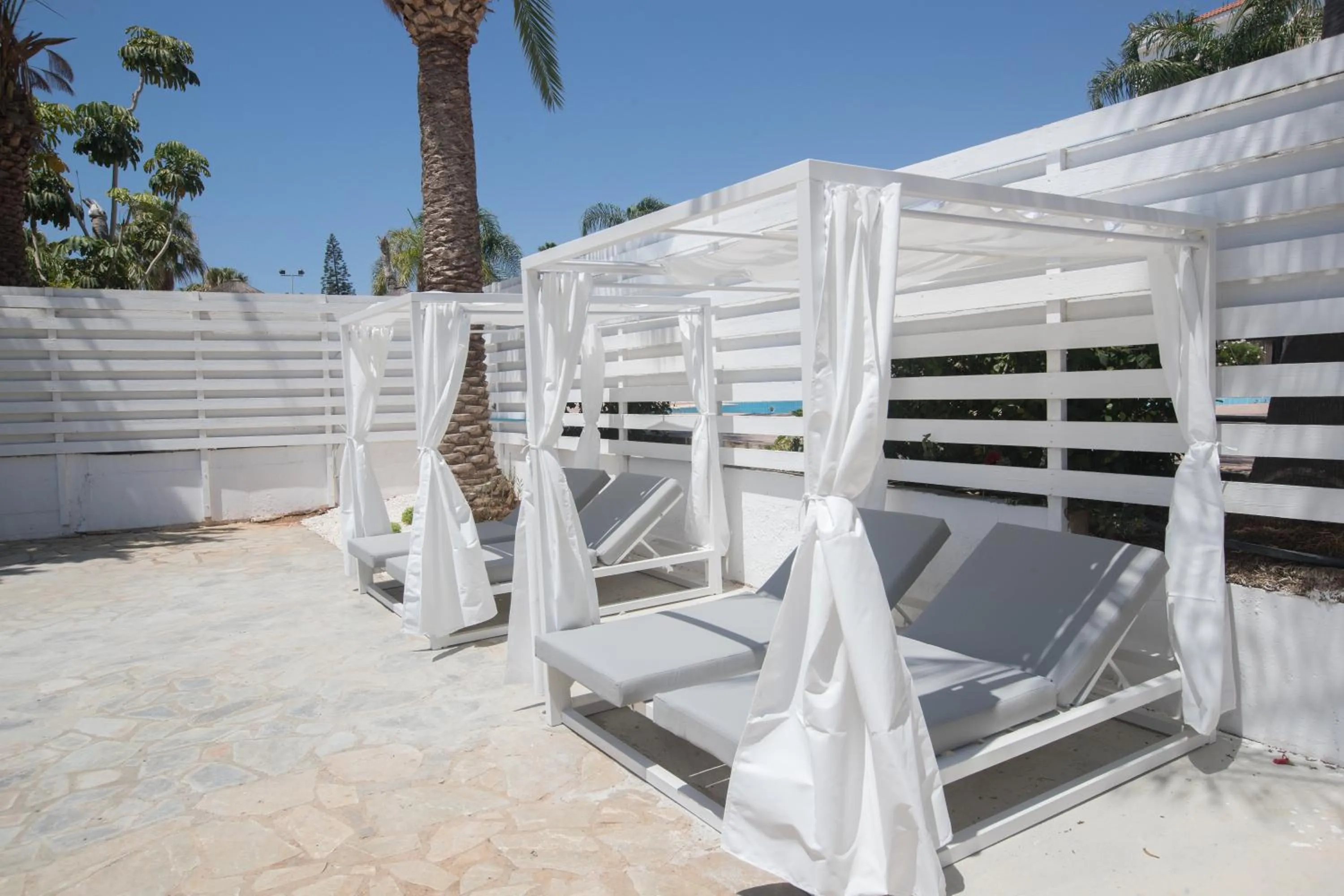 Bohemian Gardens Hotel