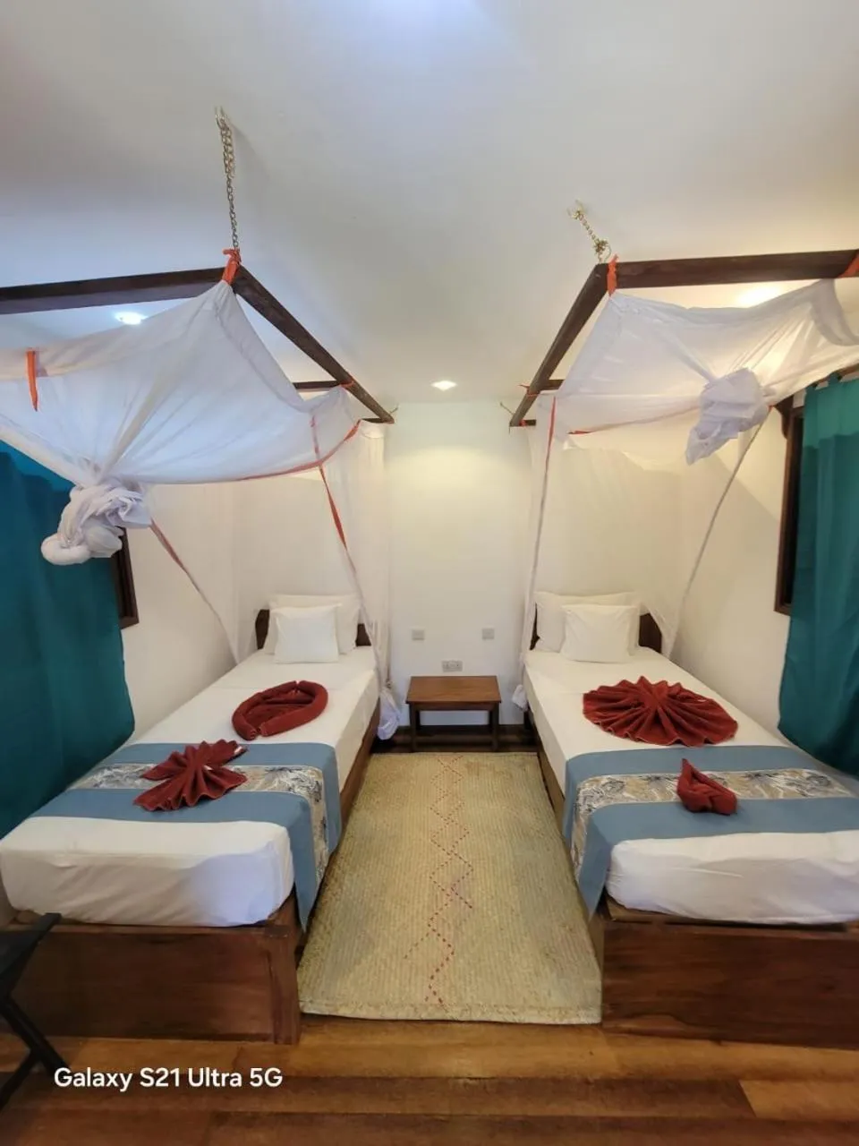 Deluxe Family Room - single occupancy in Unguja Lodge