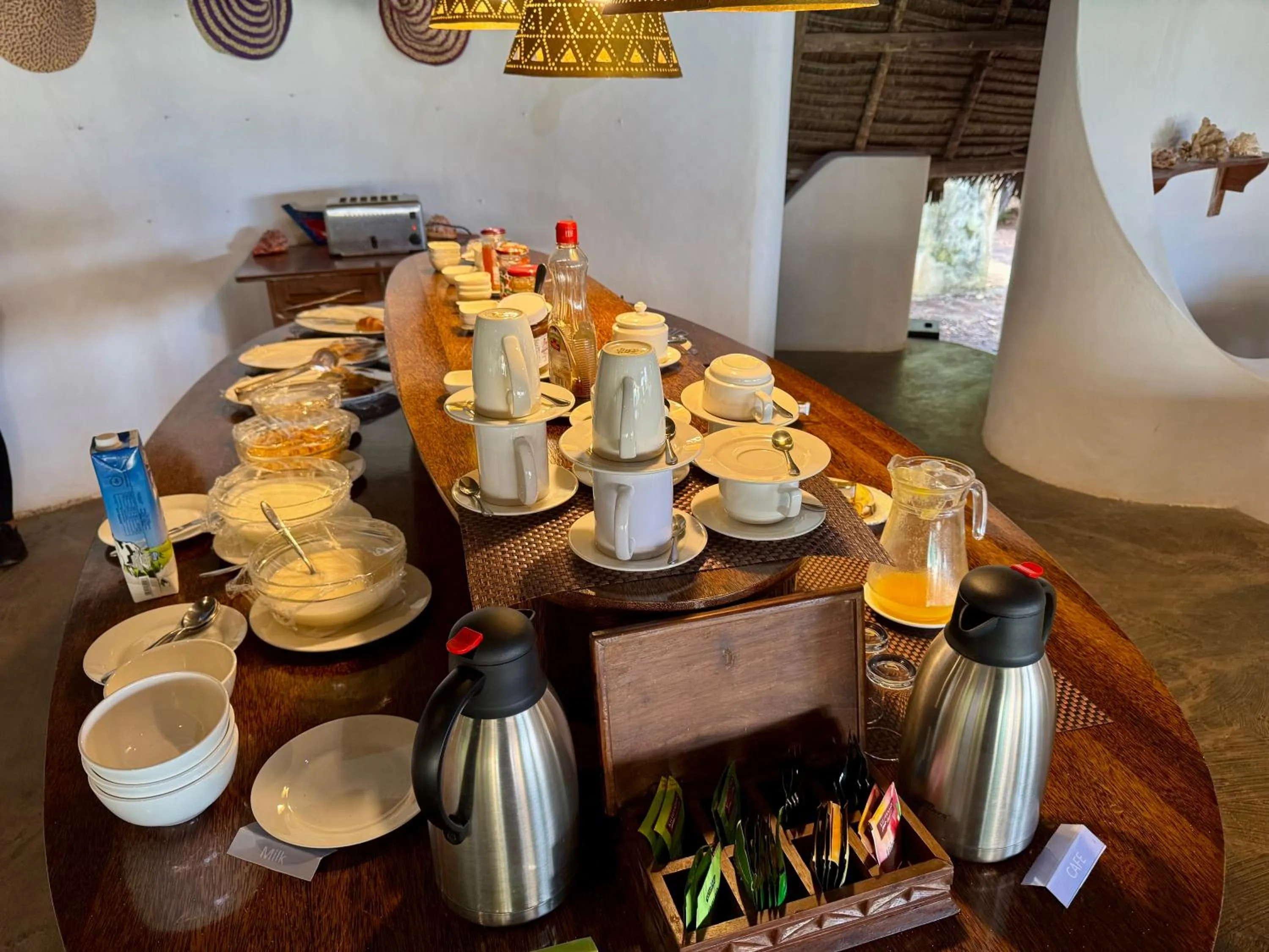 Breakfast in Unguja Lodge