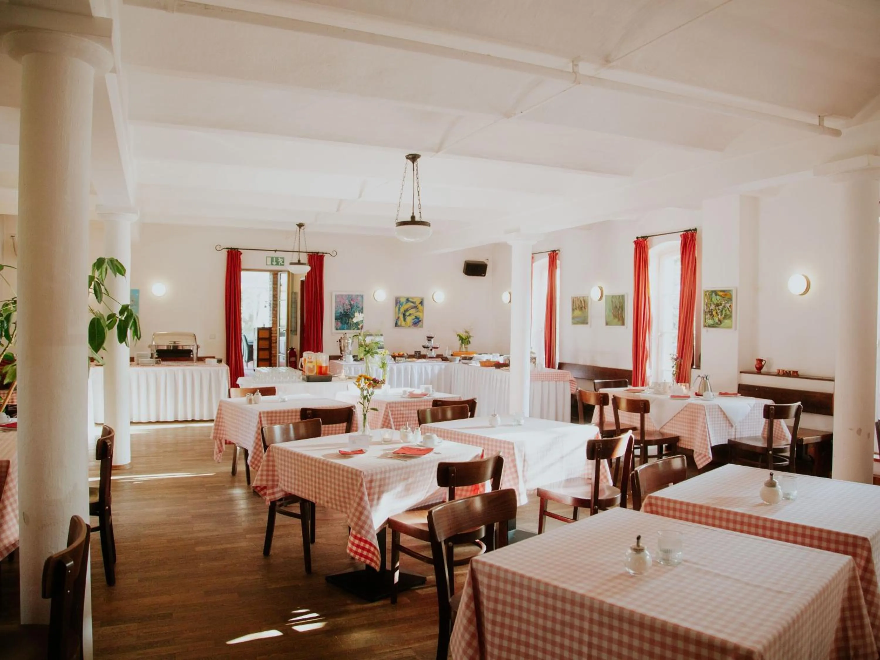 Restaurant/places to eat in Landhaus Alte Schmiede