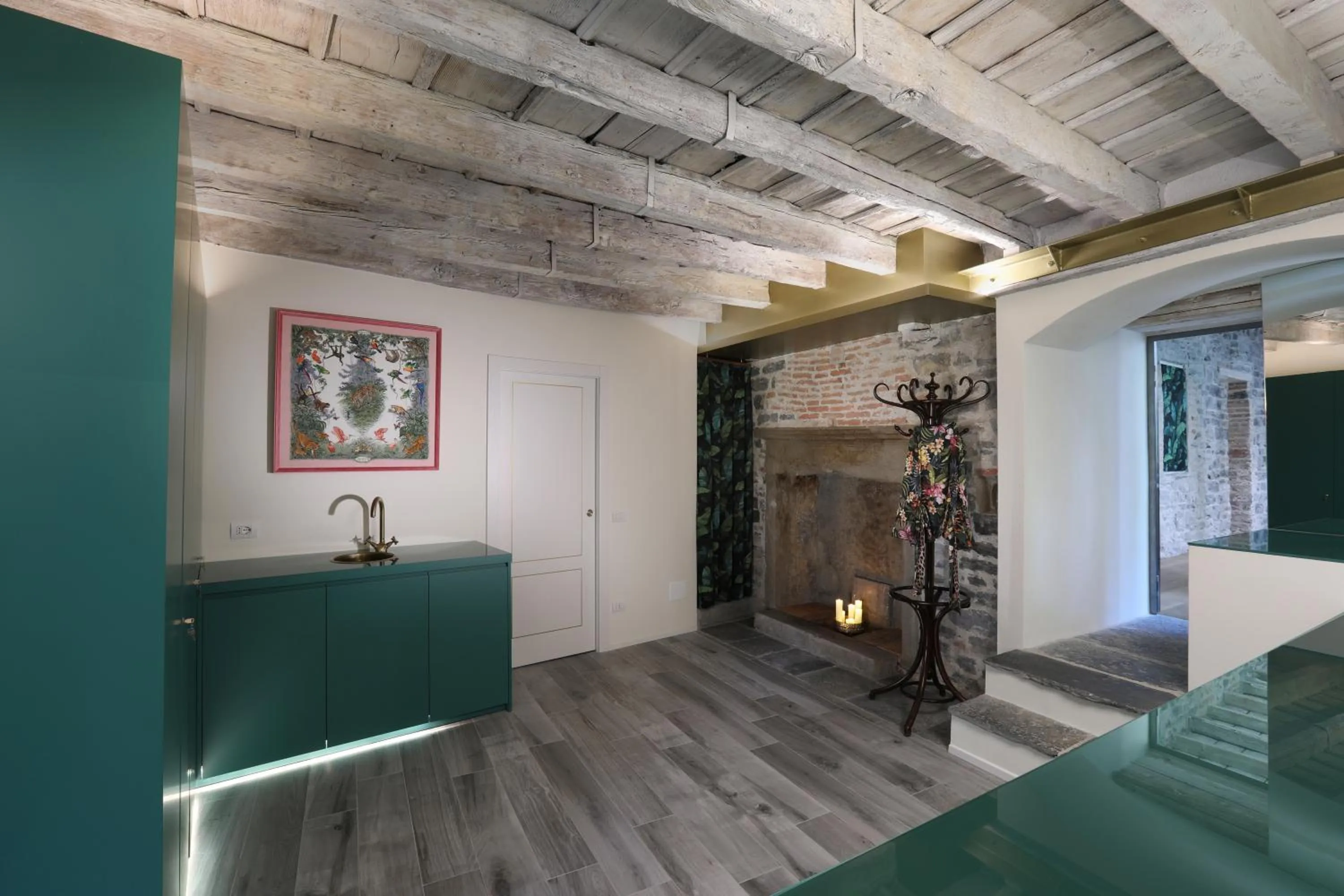 Lounge or bar in Suites&Atelier Lake Como