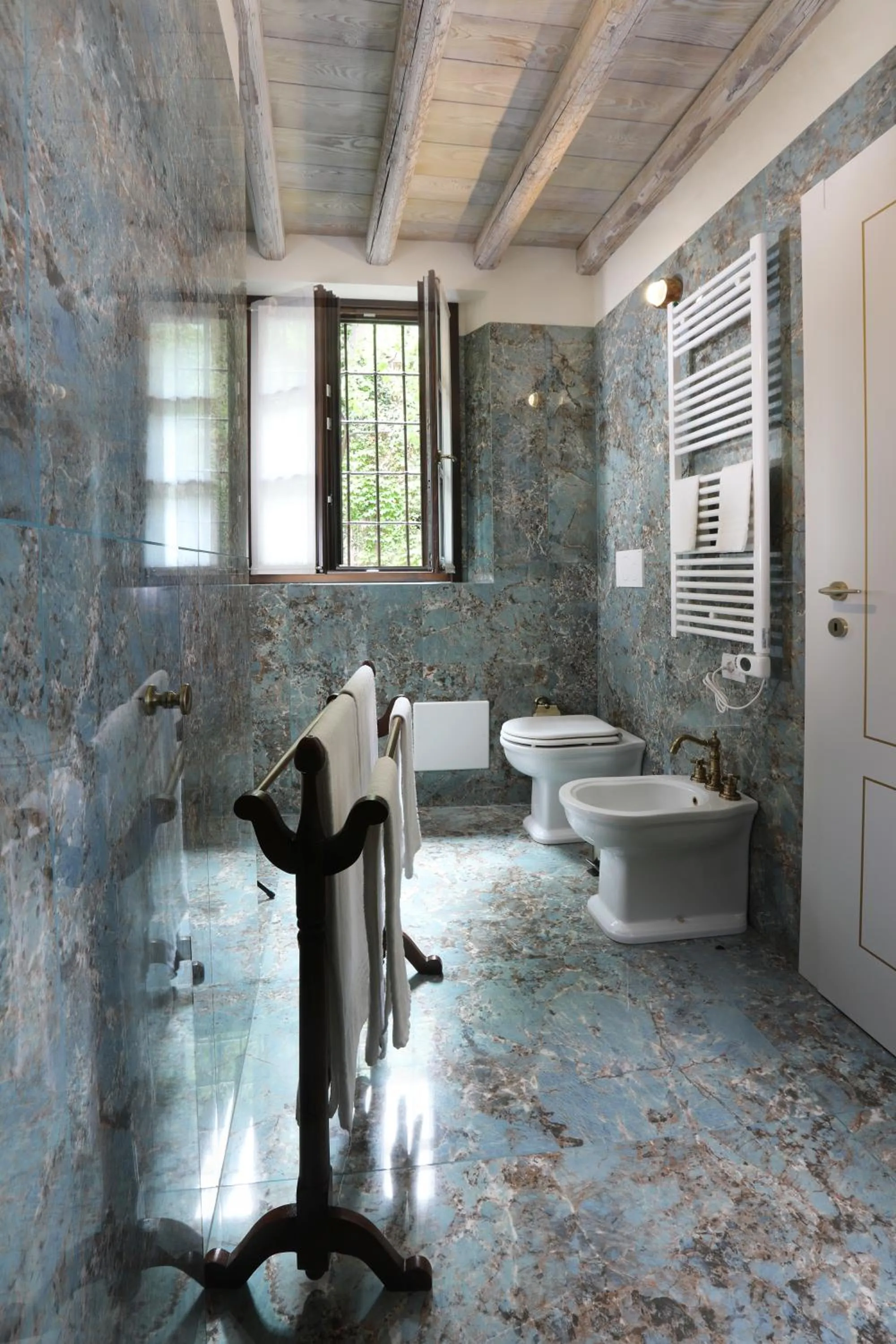 Bathroom in Suites&Atelier Lake Como