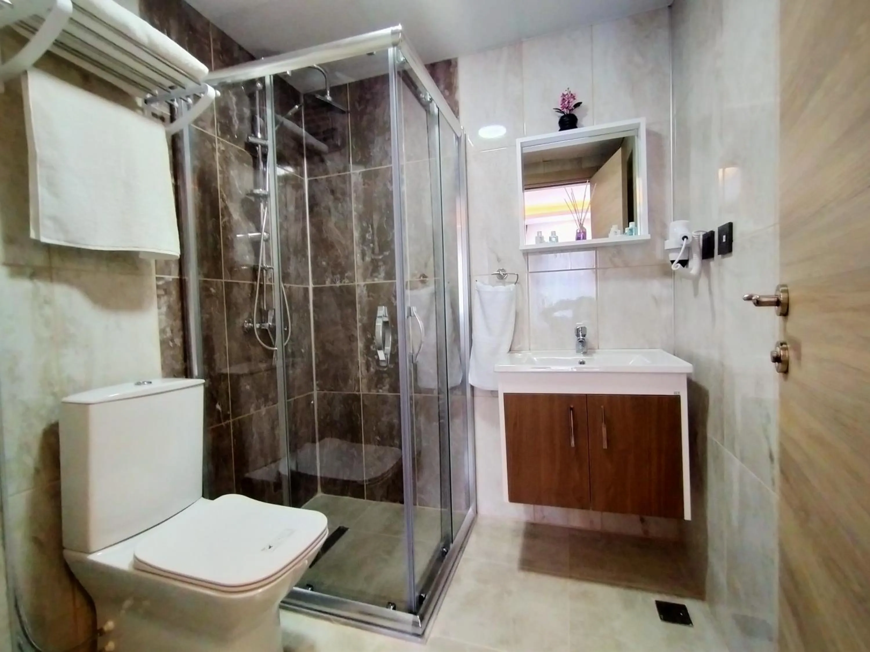 Shower in Palmiye Royale Palace