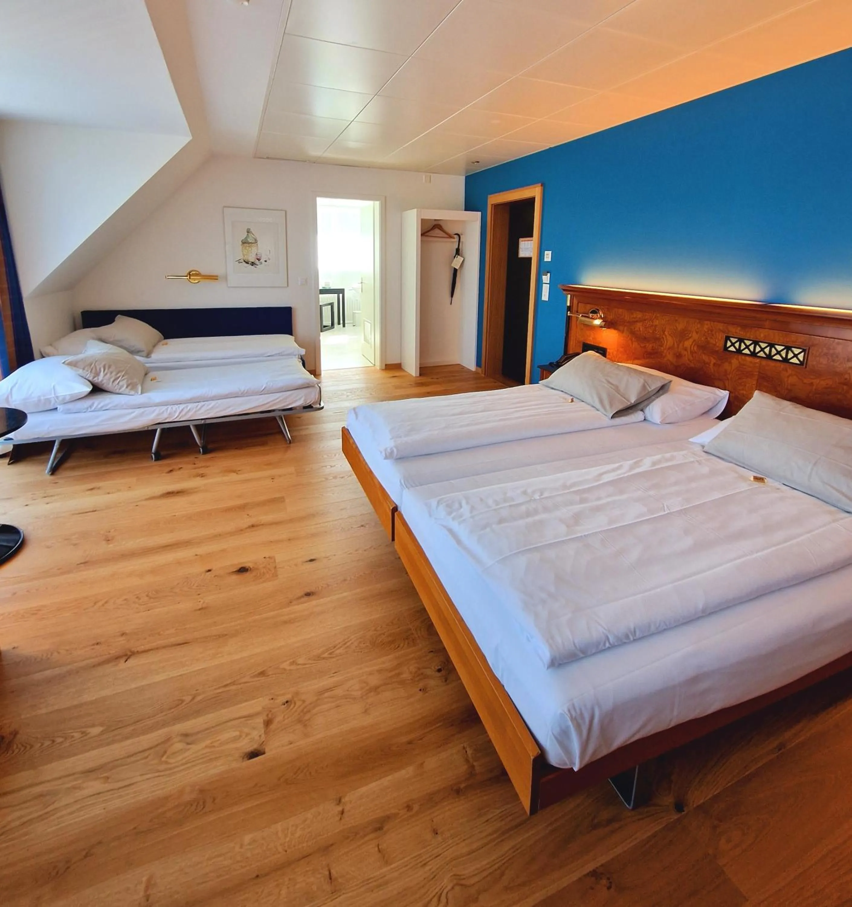 Bedroom, Bed in Engimatt City & Garden Hotel