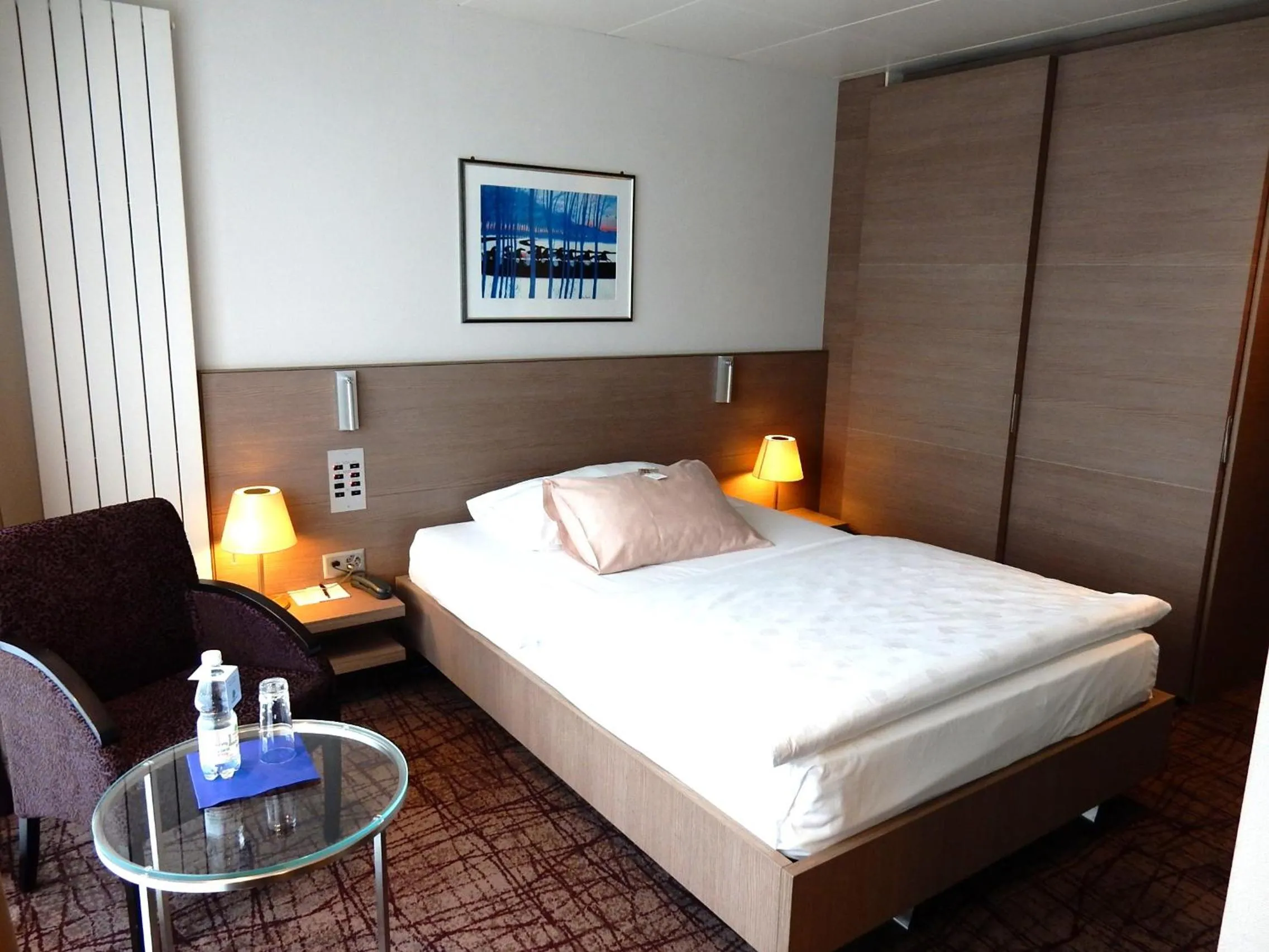 Bedroom, Bed in Engimatt City & Garden Hotel