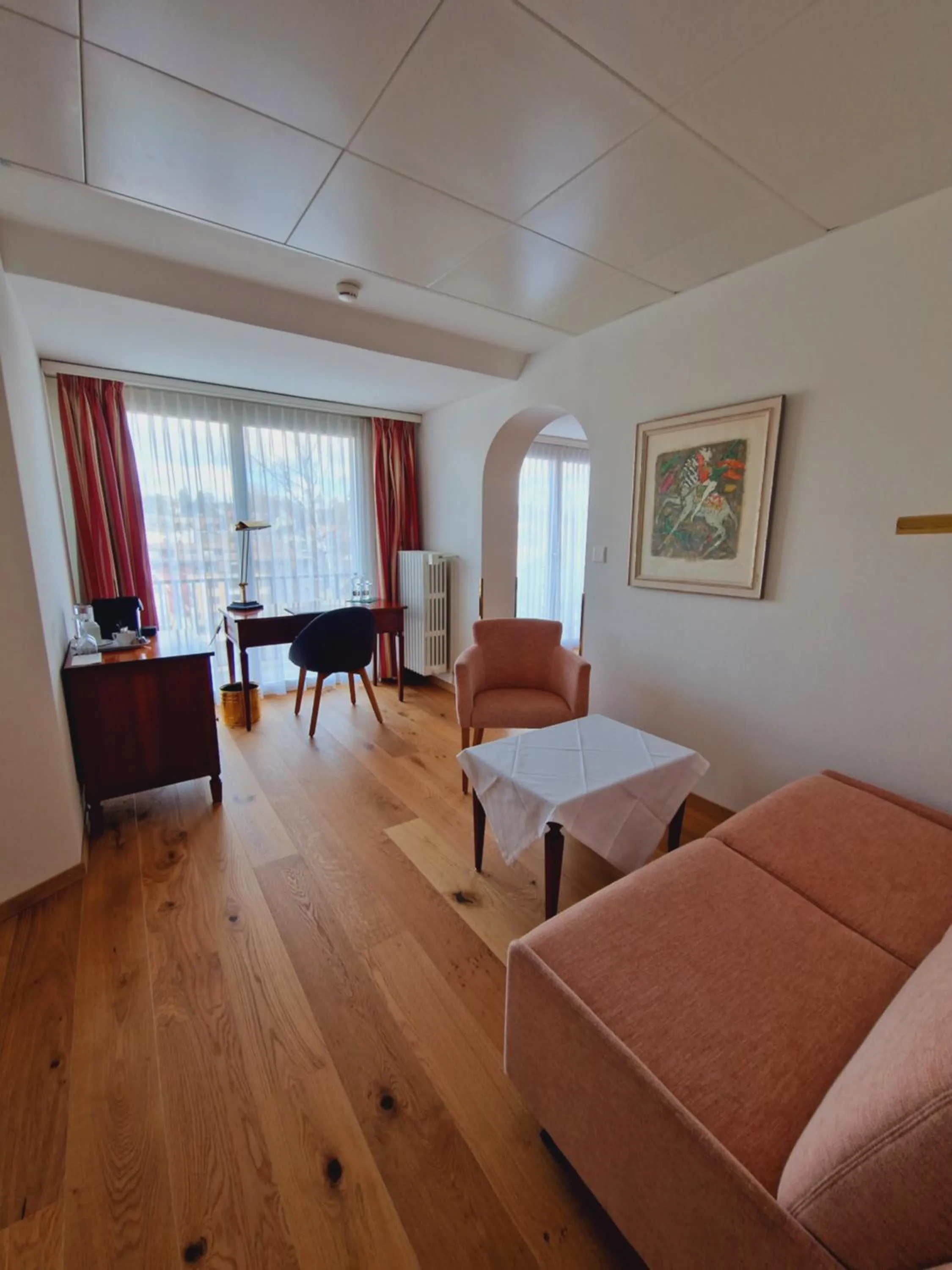 Bedroom, Bed in Engimatt City & Garden Hotel