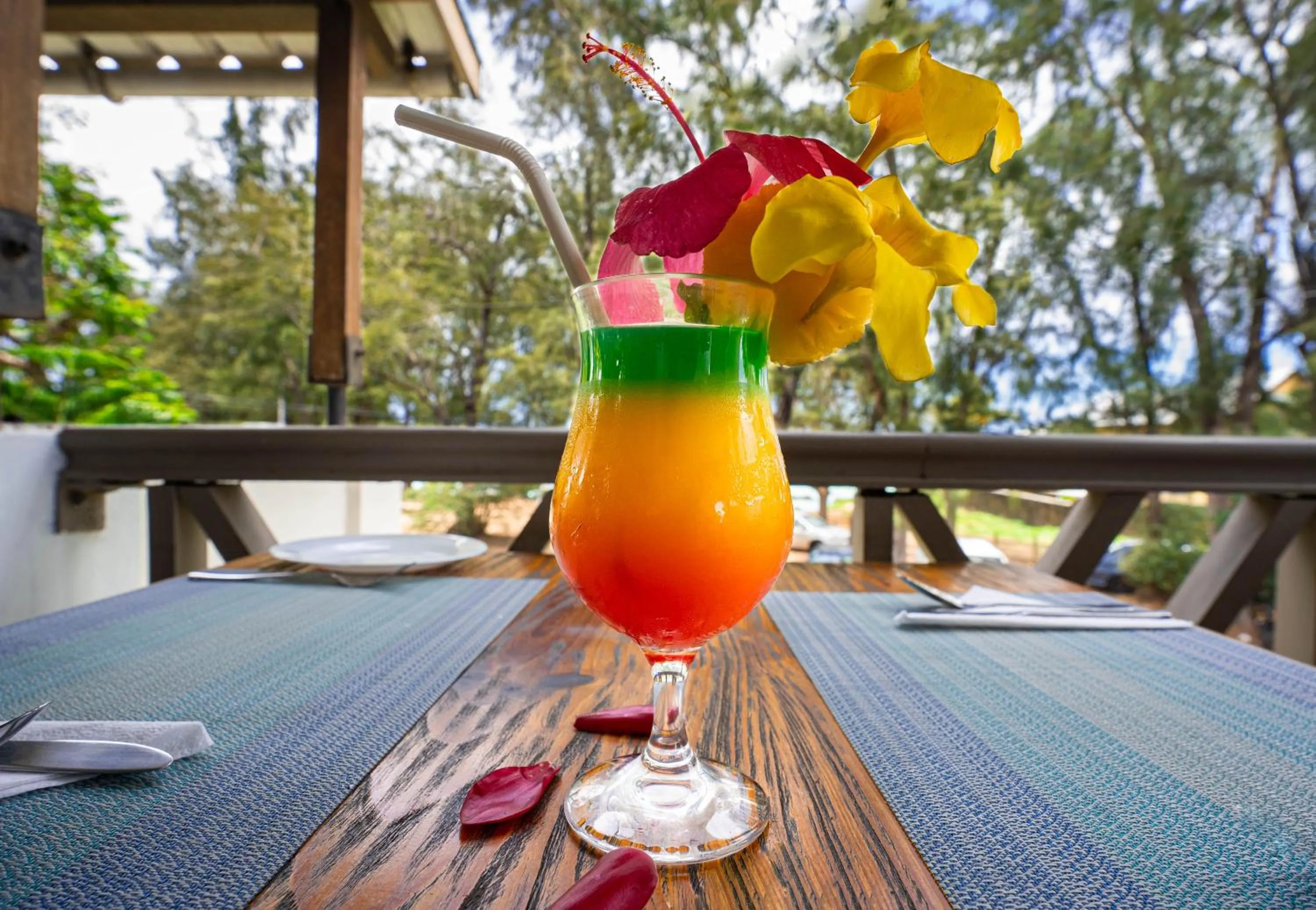 Restaurant/places to eat in Le Grand Bleu Hotel