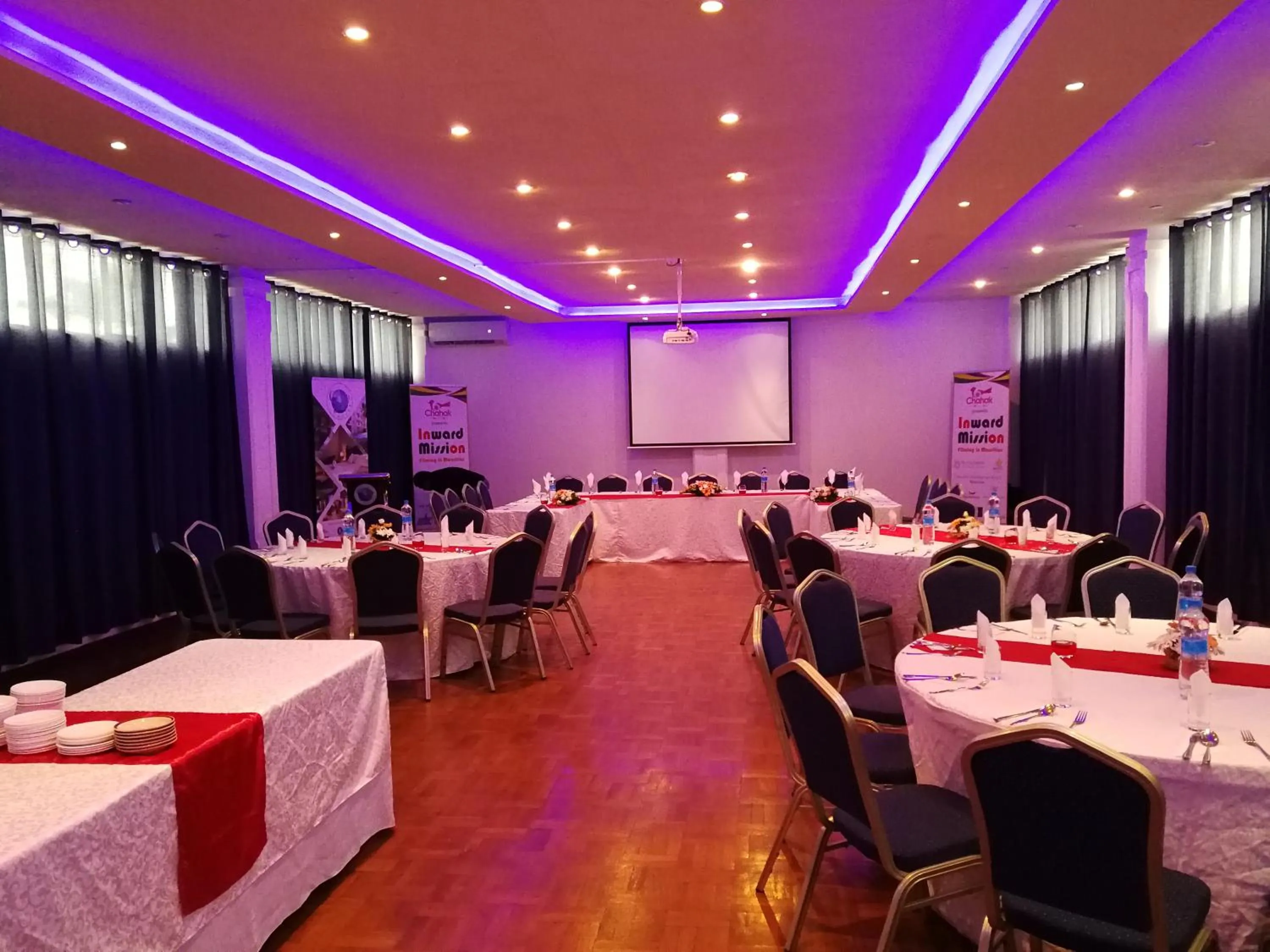 Business facilities in Le Grand Bleu Hotel