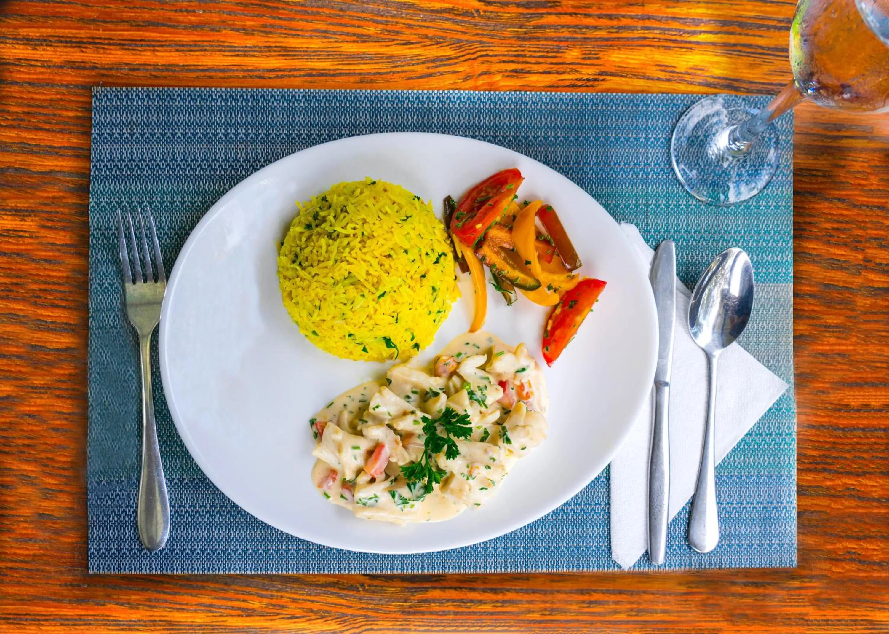 Restaurant/places to eat in Le Grand Bleu Hotel