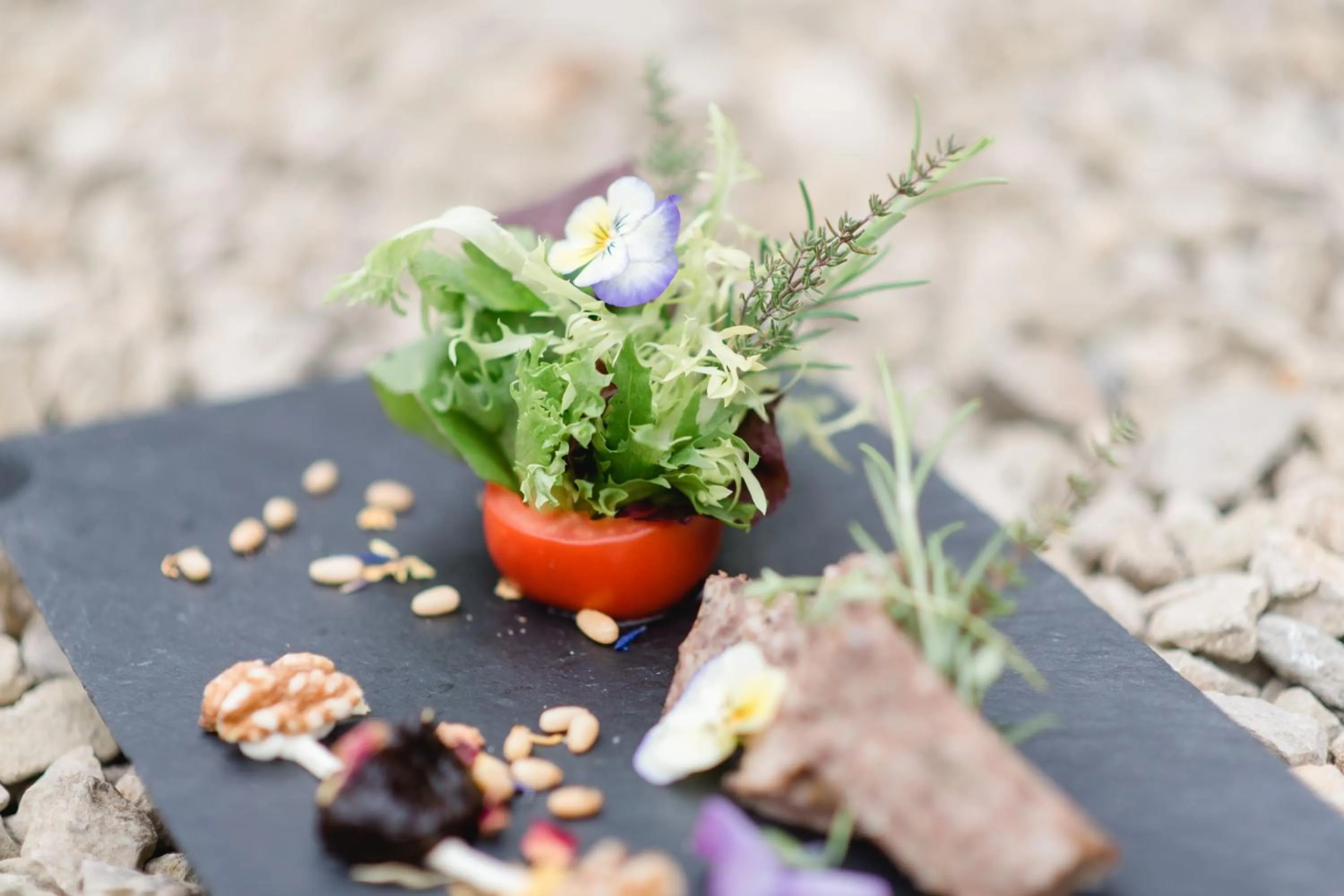 Food and drinks in Weingut und Gästehaus Zilliken