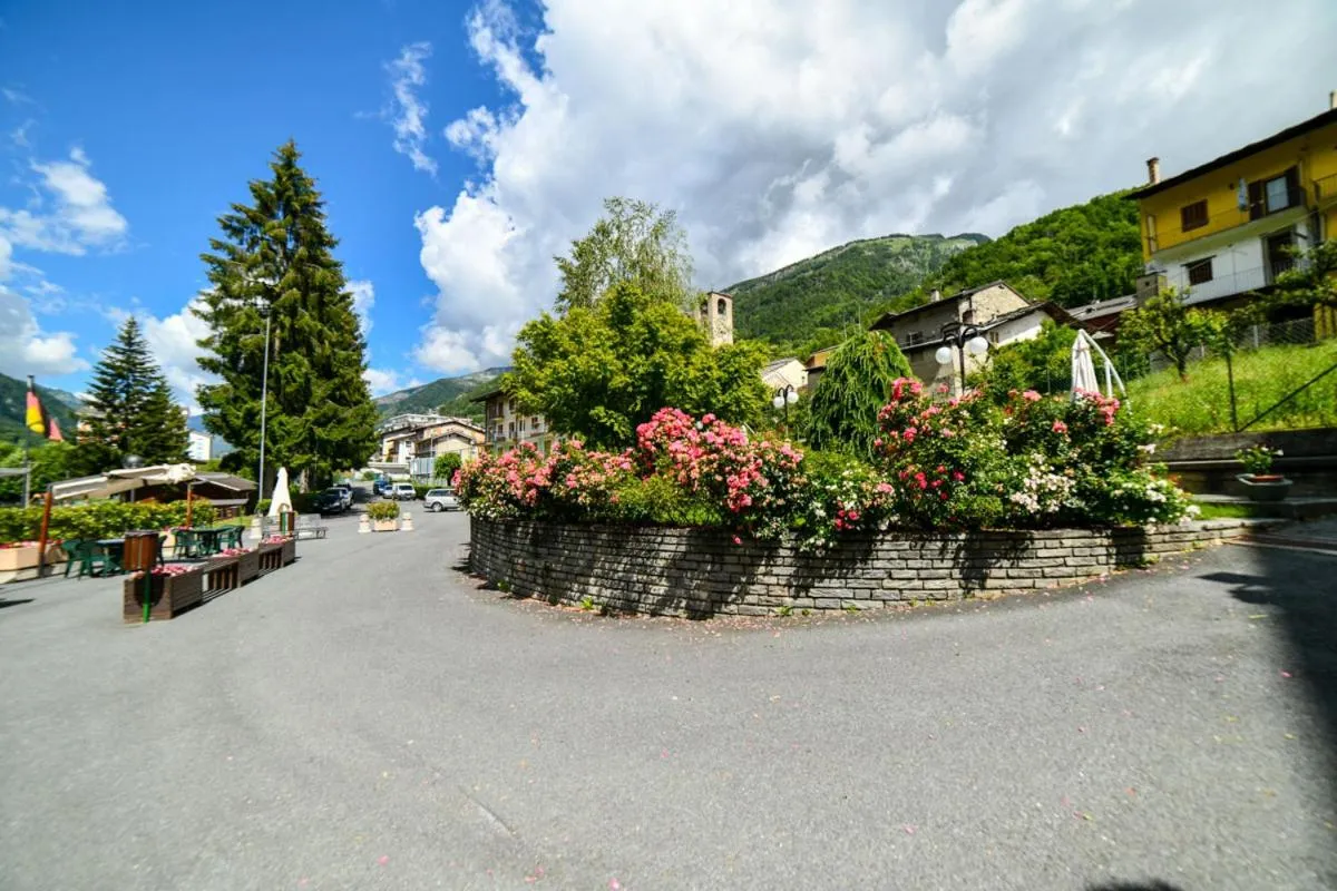 Garden in Hotel Monte Nebin