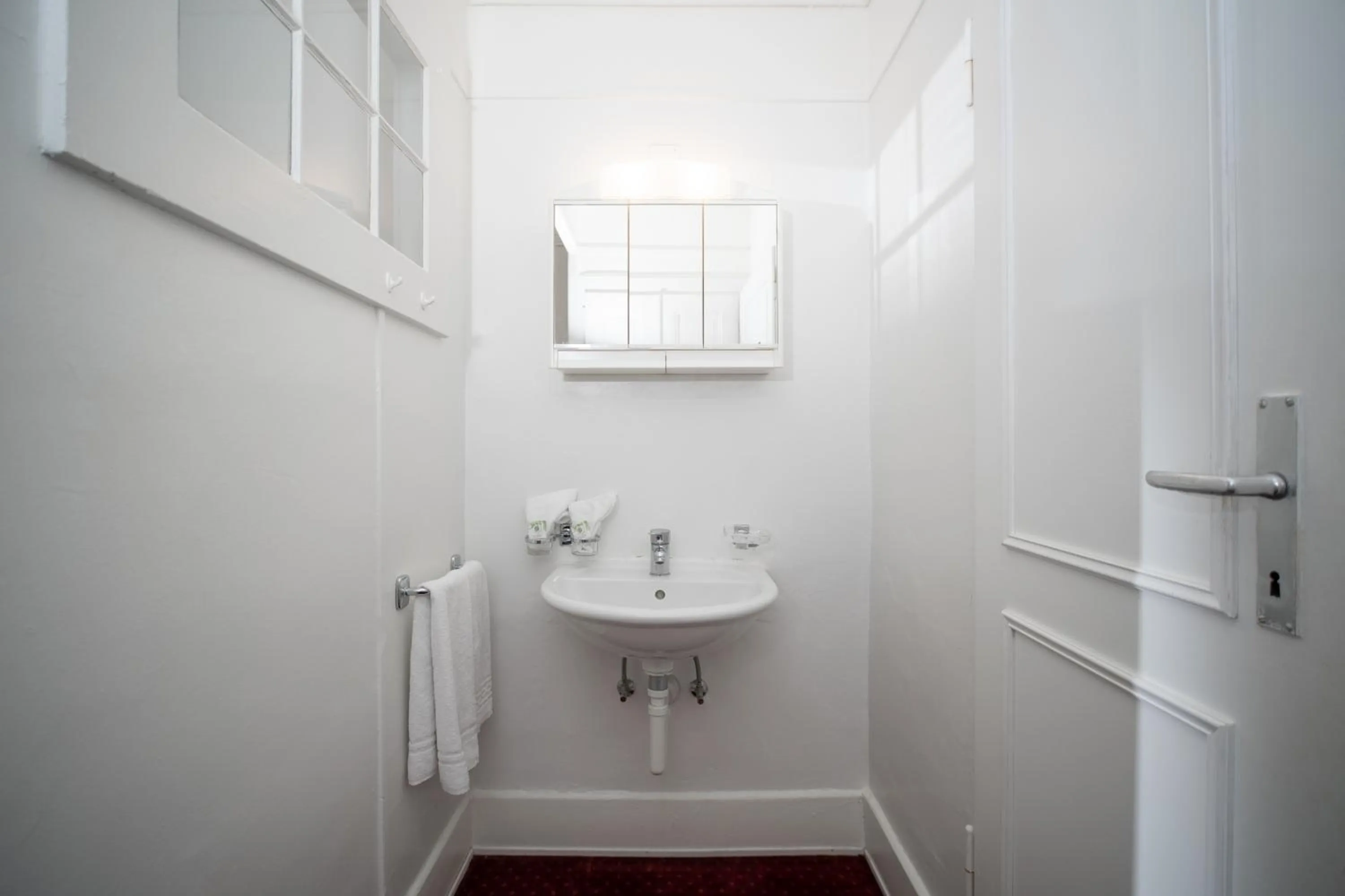 Bathroom in J5 Hotels Helvetie & La Brasserie