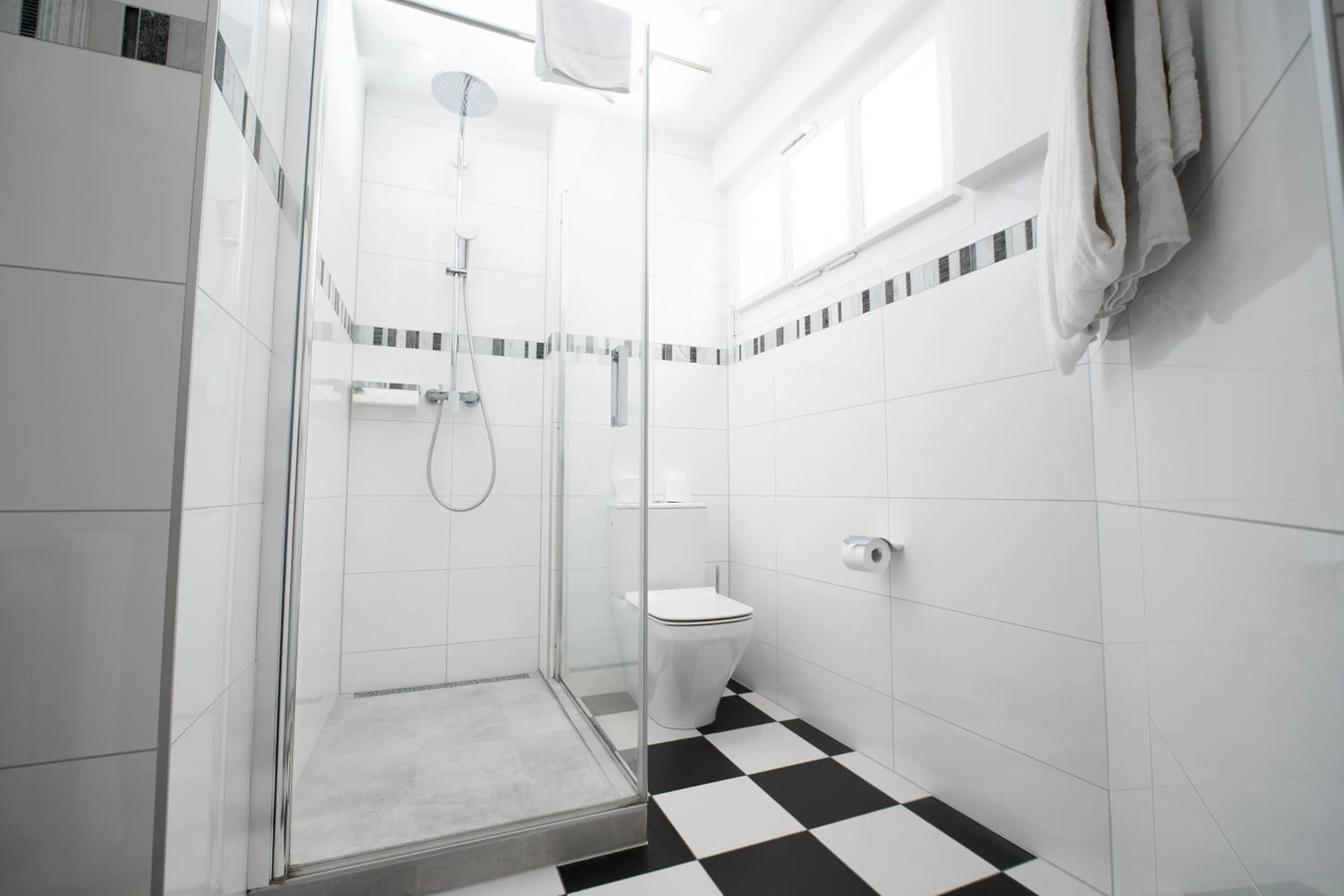 Bathroom in J5 Hotels Helvetie & La Brasserie