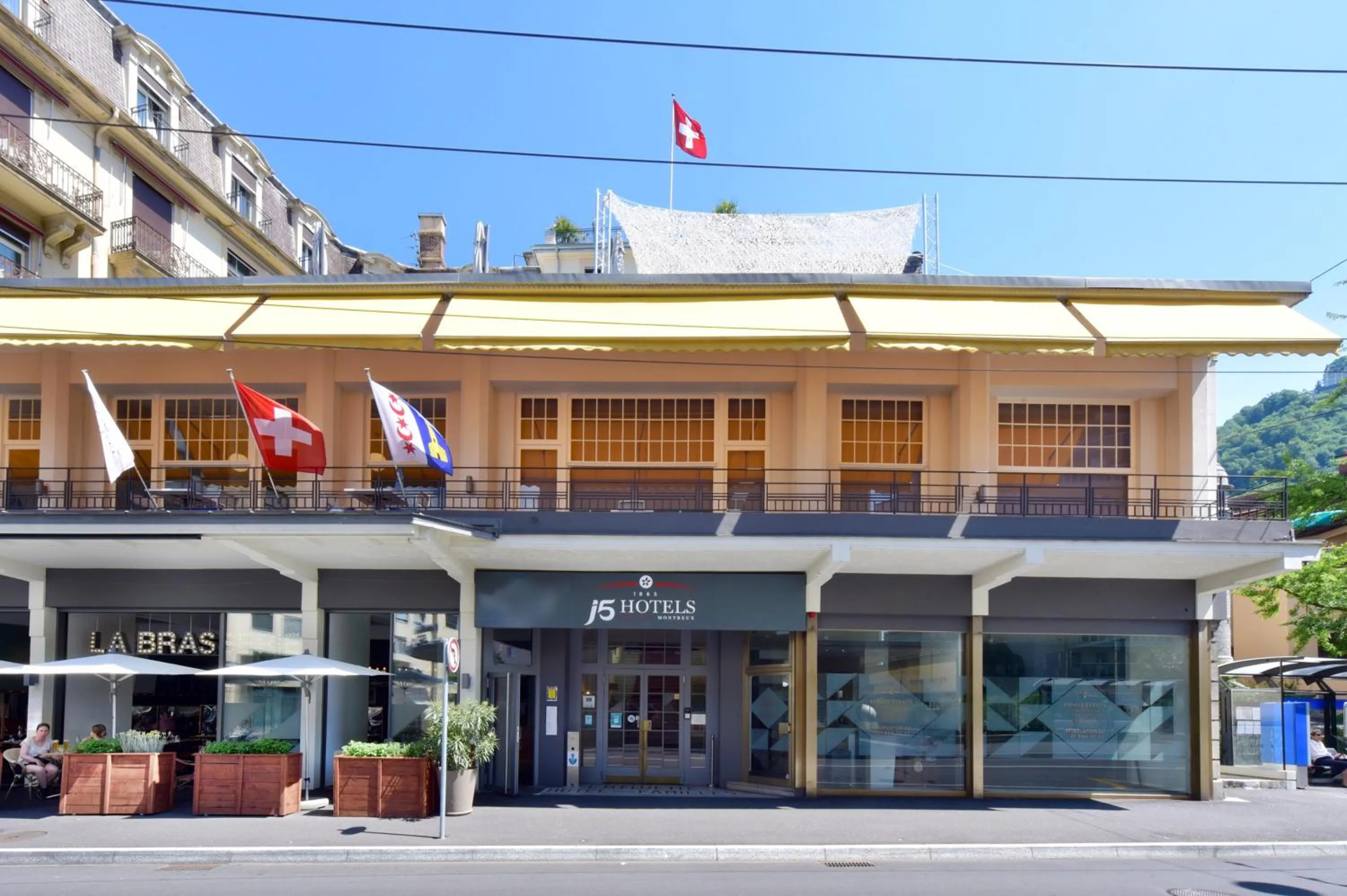 Property building in J5 Hotels Helvetie & La Brasserie