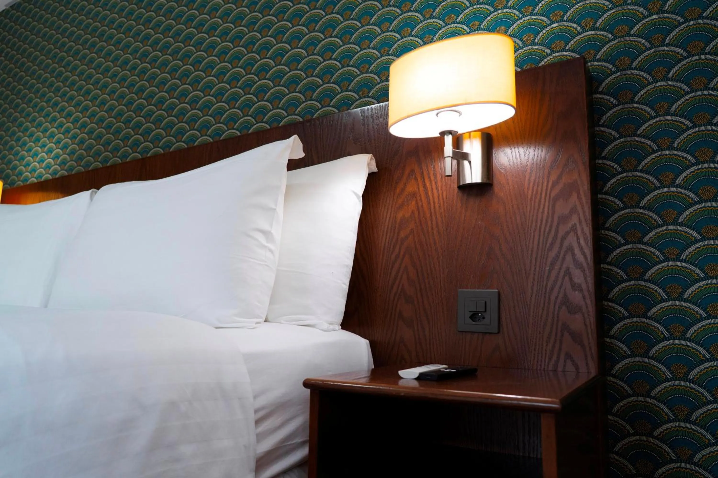 Photo of the whole room, Bed in J5 Hotels Helvetie & La Brasserie