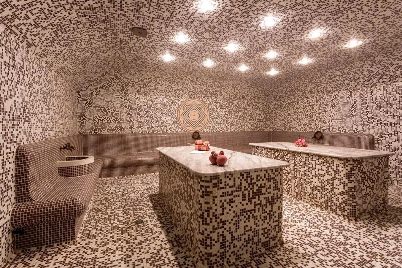 Steam room in Smartr Green Wood Hotel & Spa