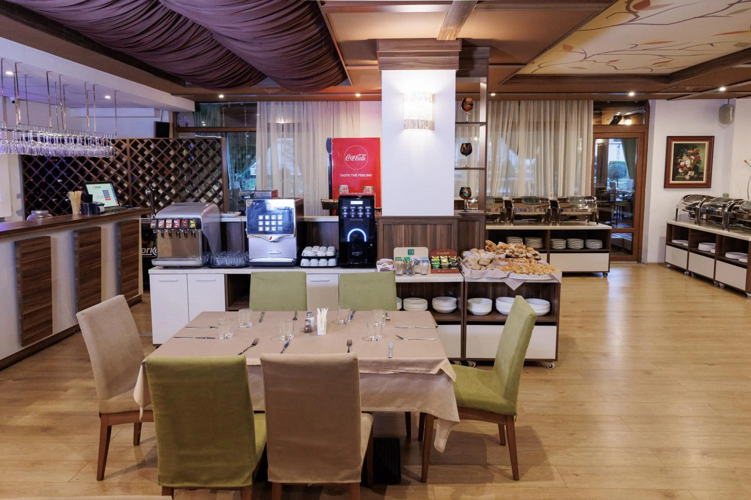 Breakfast in Smartr Green Wood Hotel & Spa