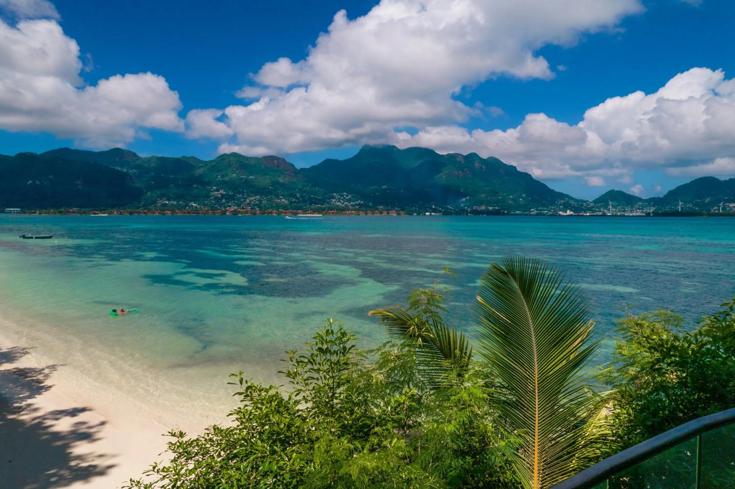 Beach in Cerf Island Resort