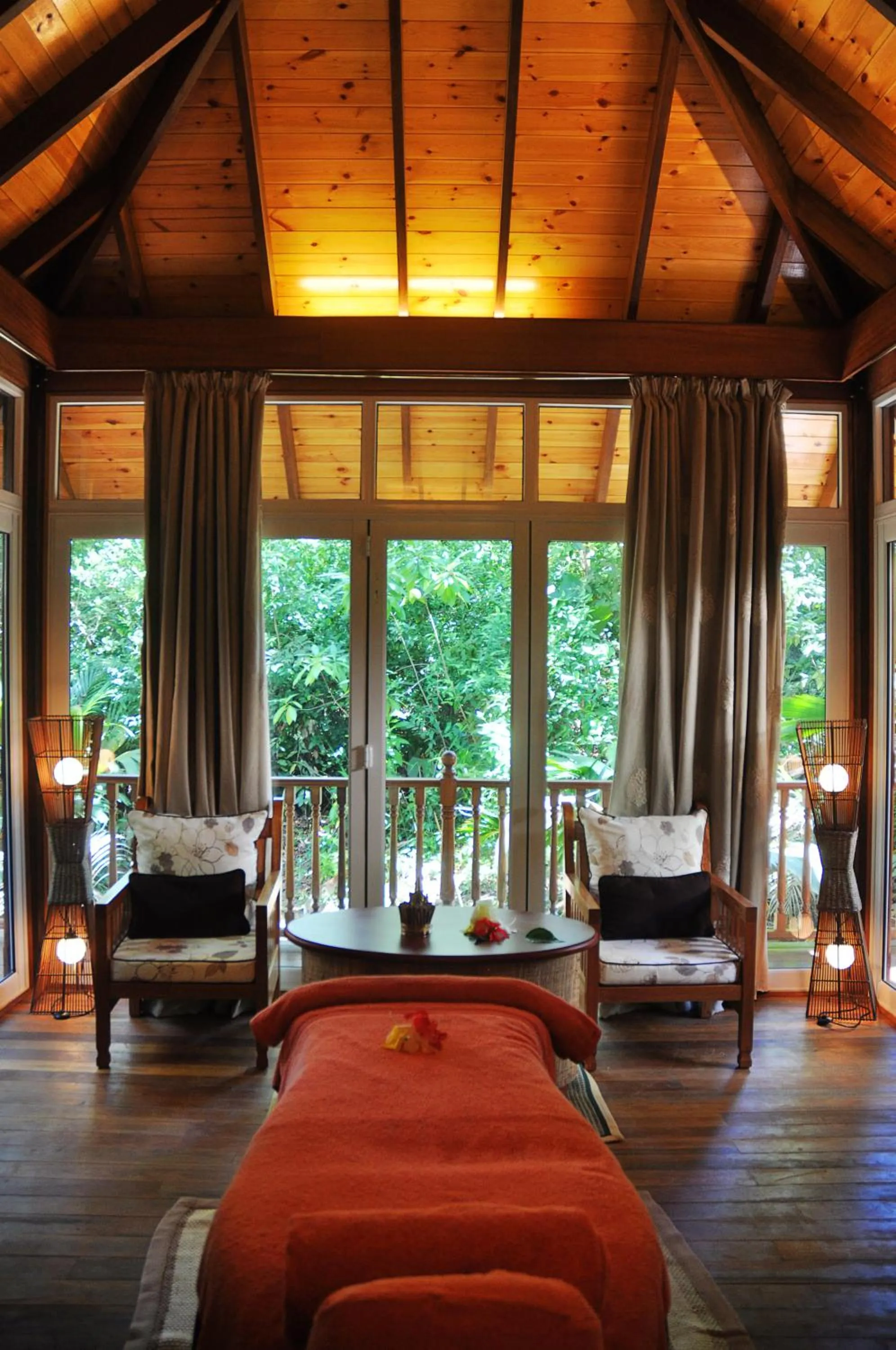 Massage, Bed in Cerf Island Resort
