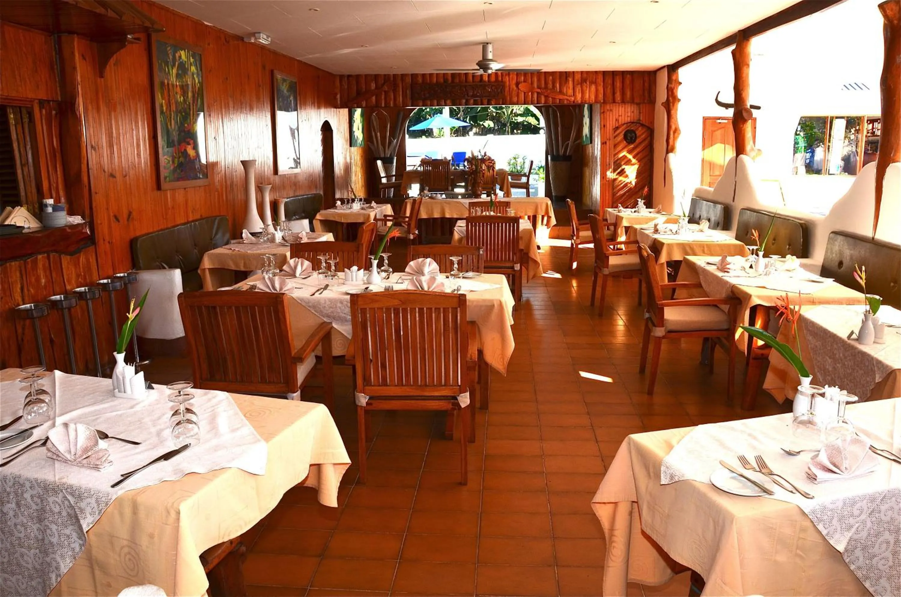 Restaurant/places to eat in Britannia Hotel