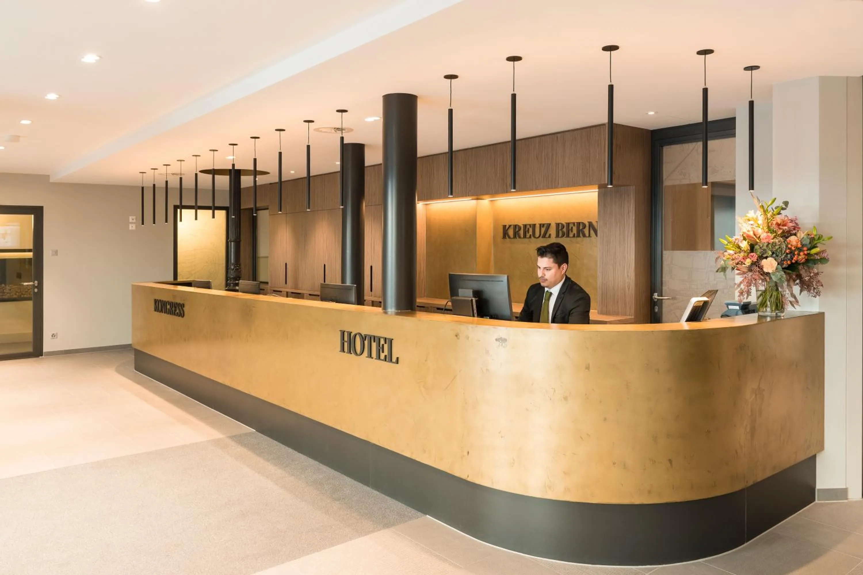 Lobby or reception in Kreuz Bern Modern City Hotel