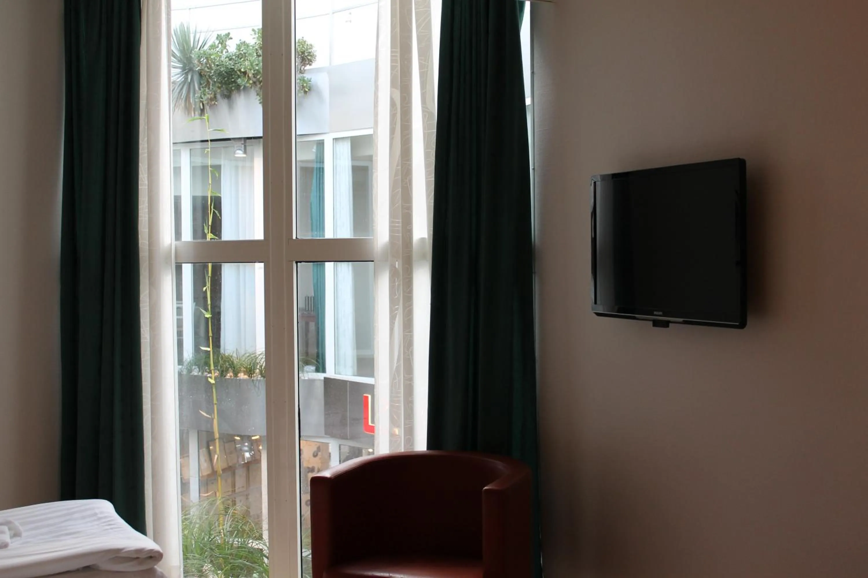 TV and multimedia in Pronova Hotell & Vandrarhem