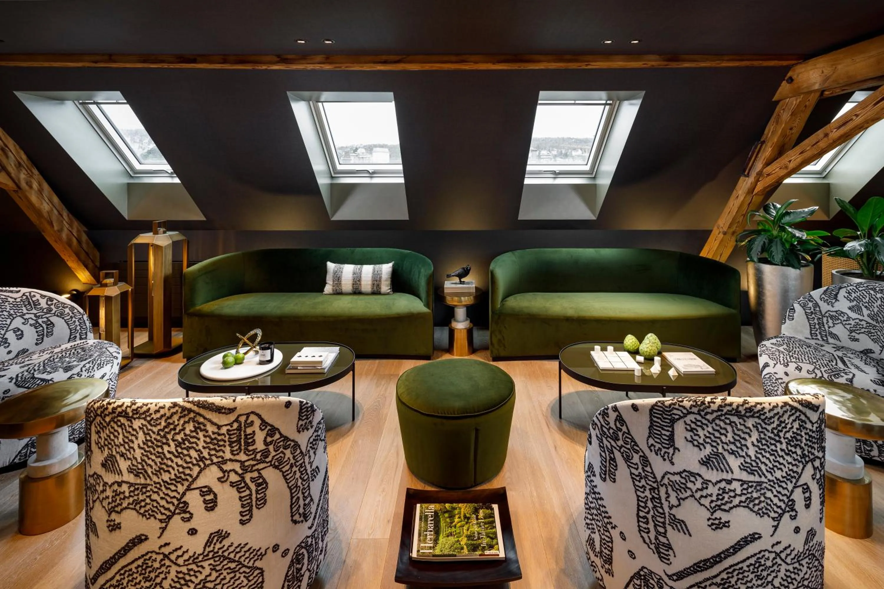 Lounge or bar in Small Luxury Hotel Ambassador Zurich