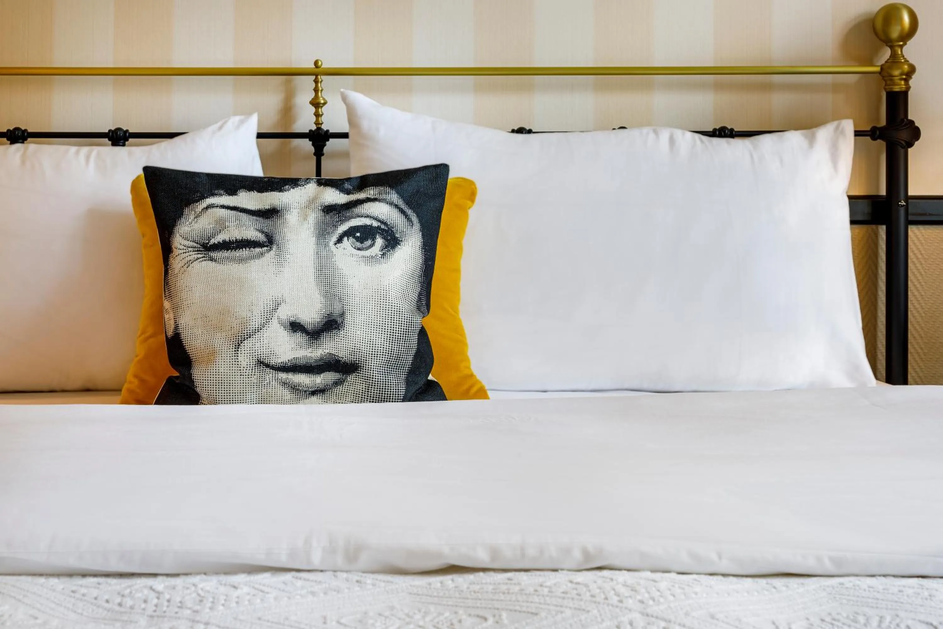 Bed in Opera Hotel Zürich