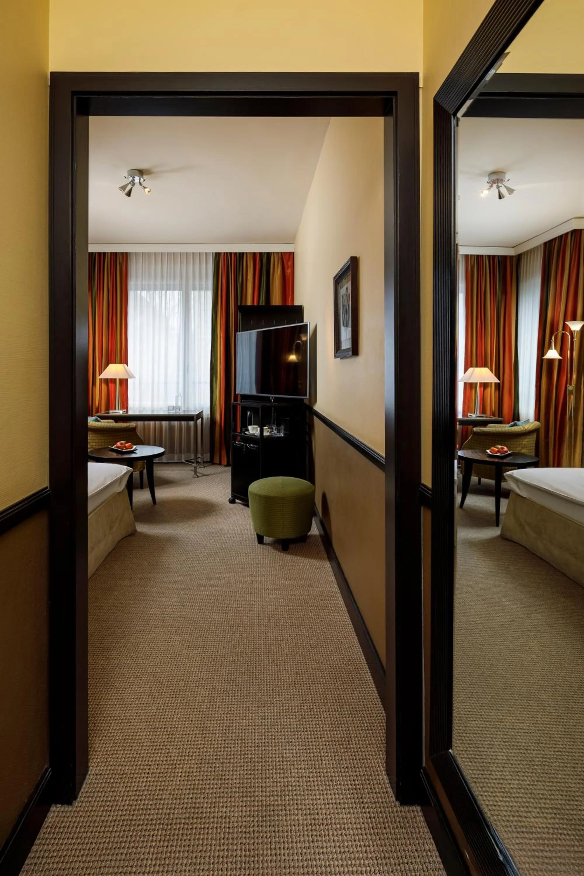 Bedroom, Bed in Opera Hotel Zürich