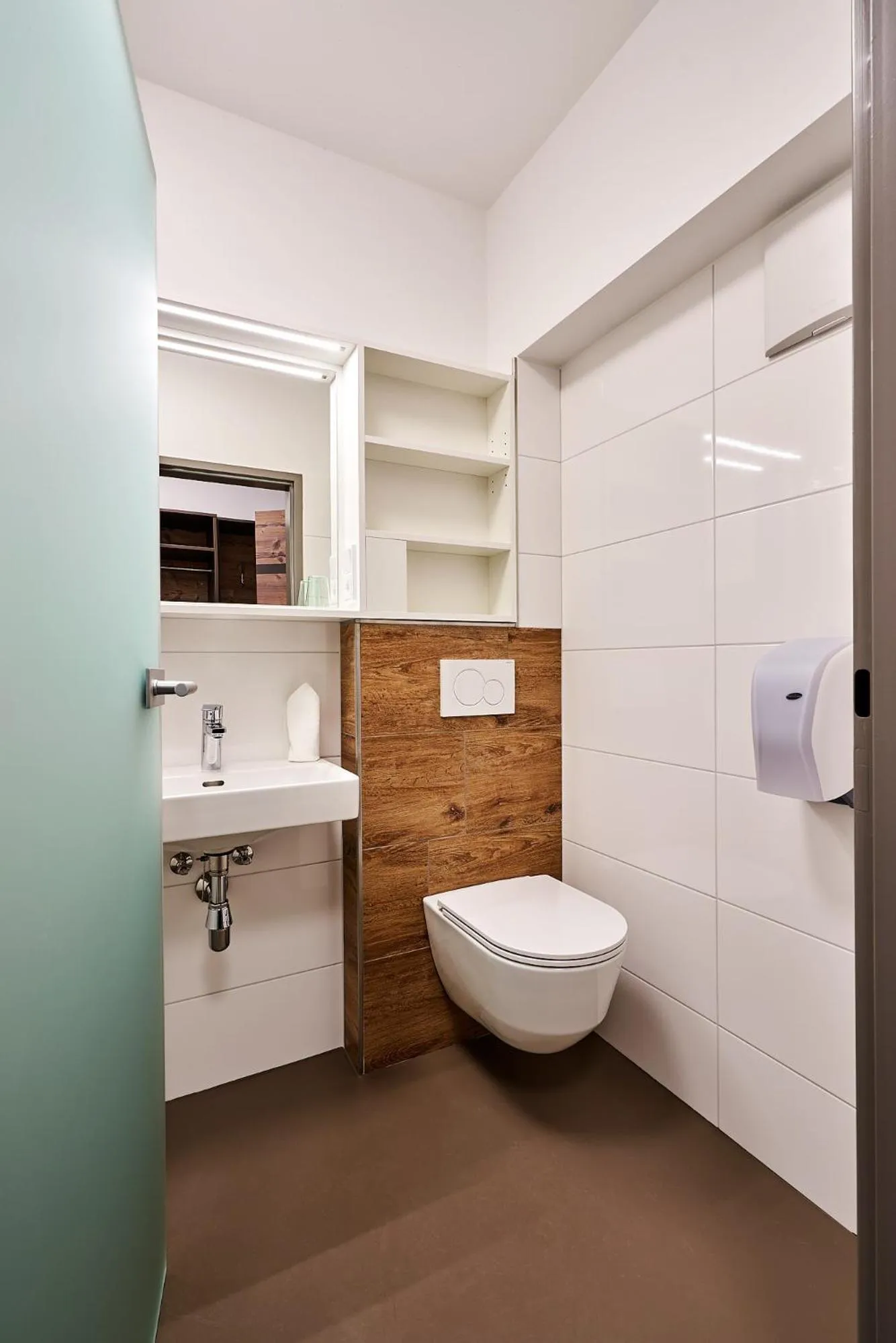 Bathroom in Huemer-Park Motel Vöcklatal