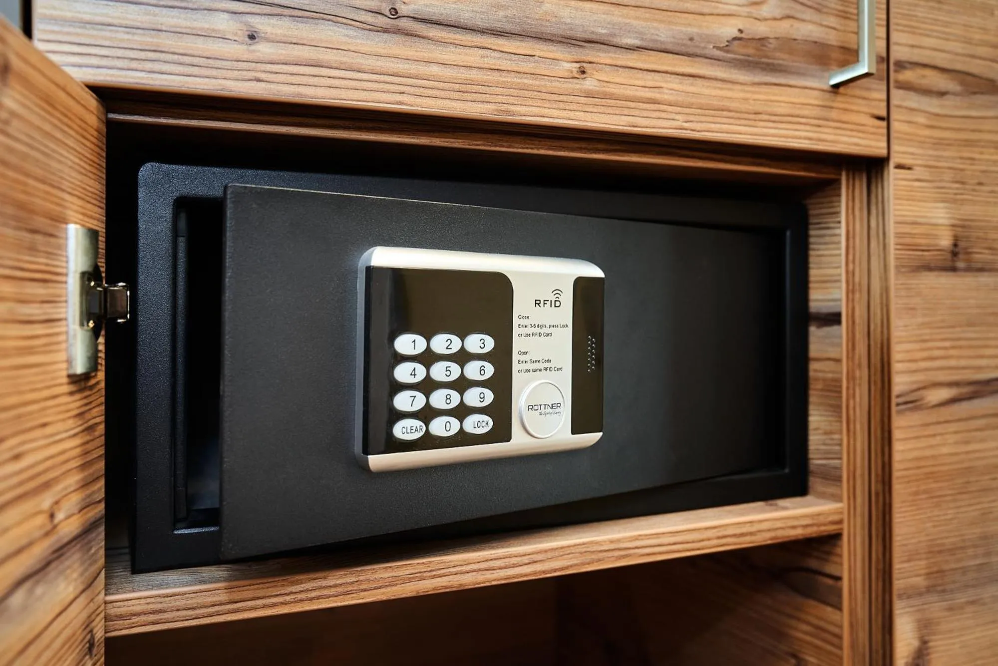 safe in Huemer-Park Motel Vöcklatal