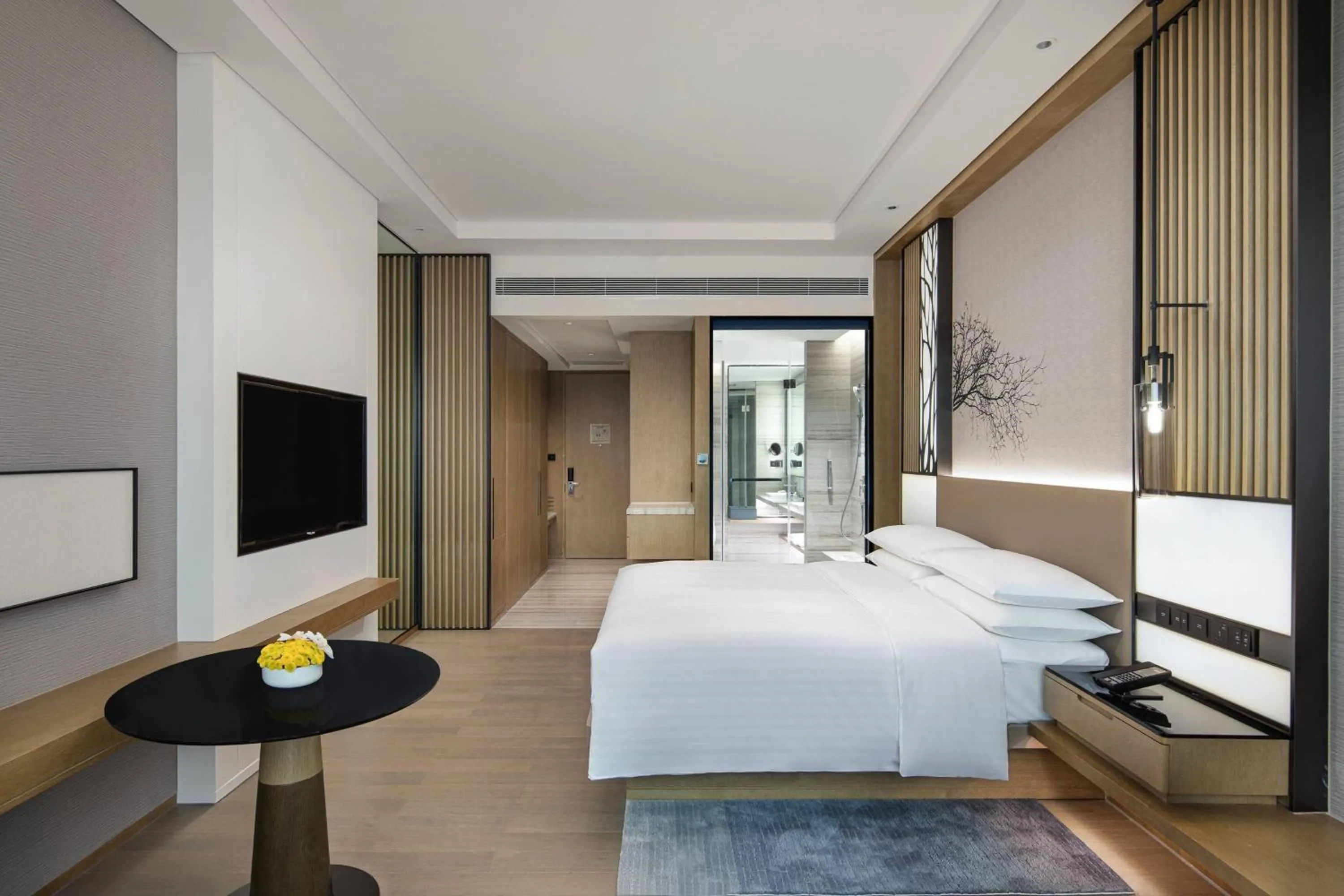 Photo of the whole room, Bed in Courtyard by Marriott Chengdu South