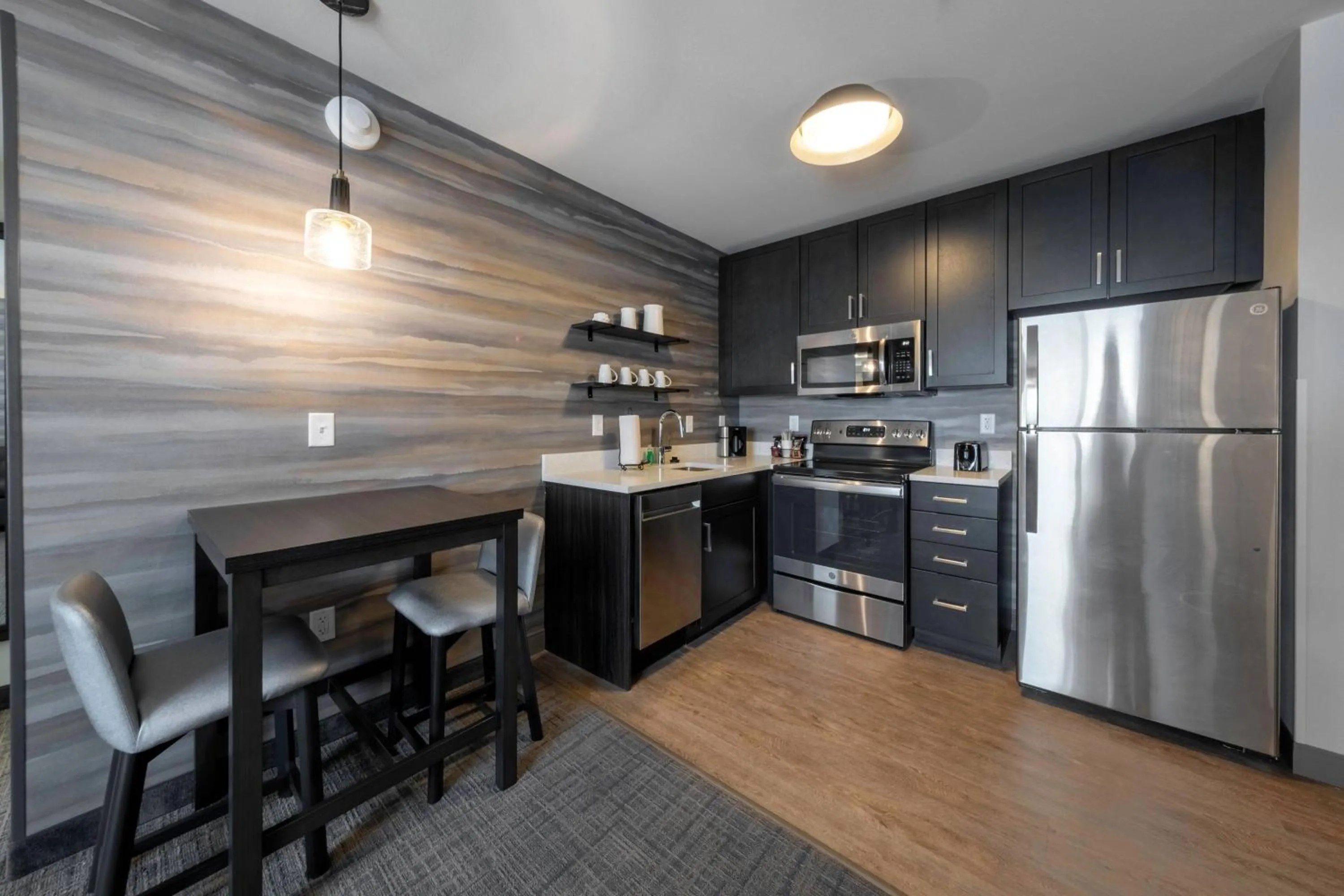 Bedroom in Residence Inn by Marriott Richmond at the Notch