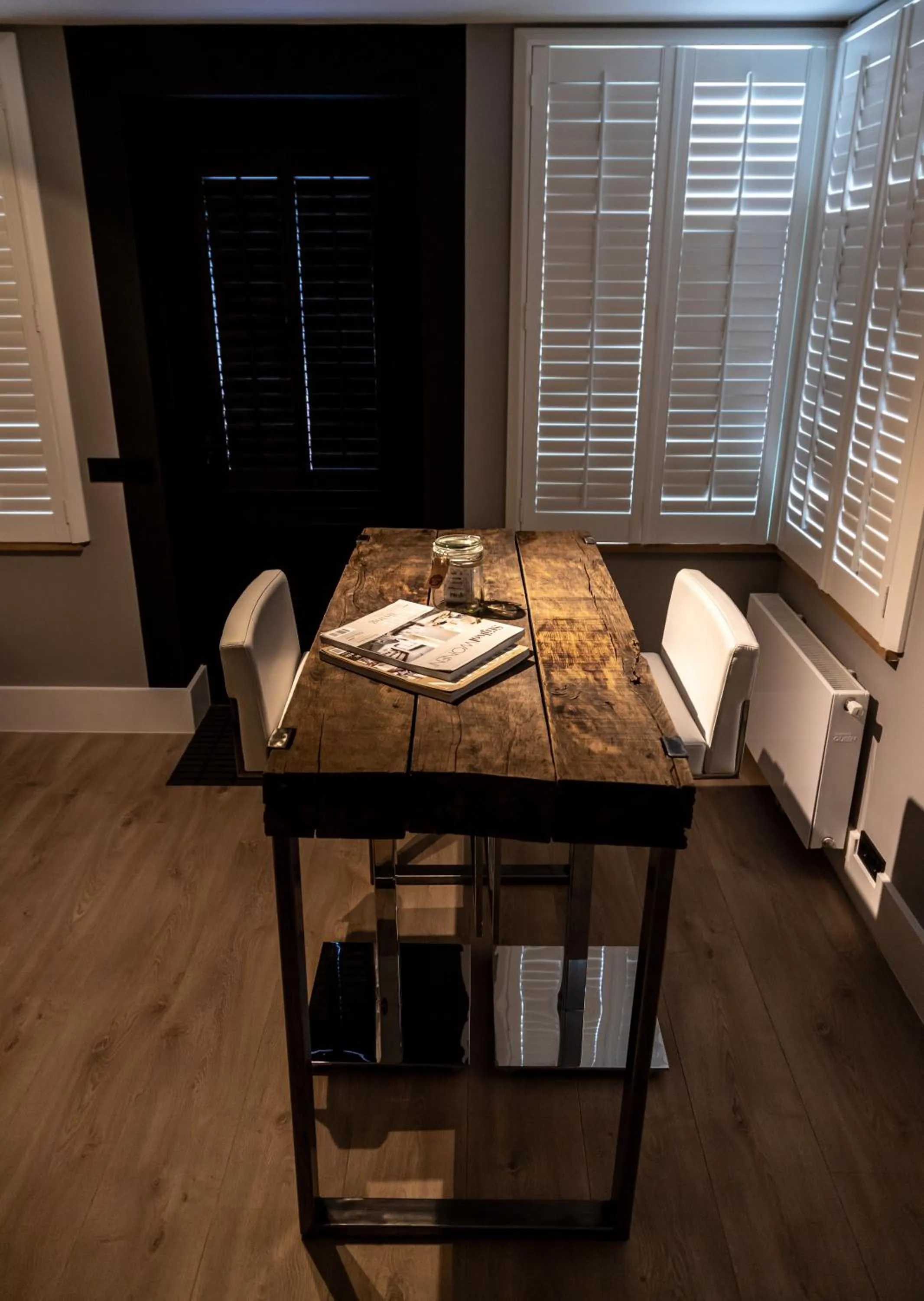 Dining area in B&B de Nieuwe Haven