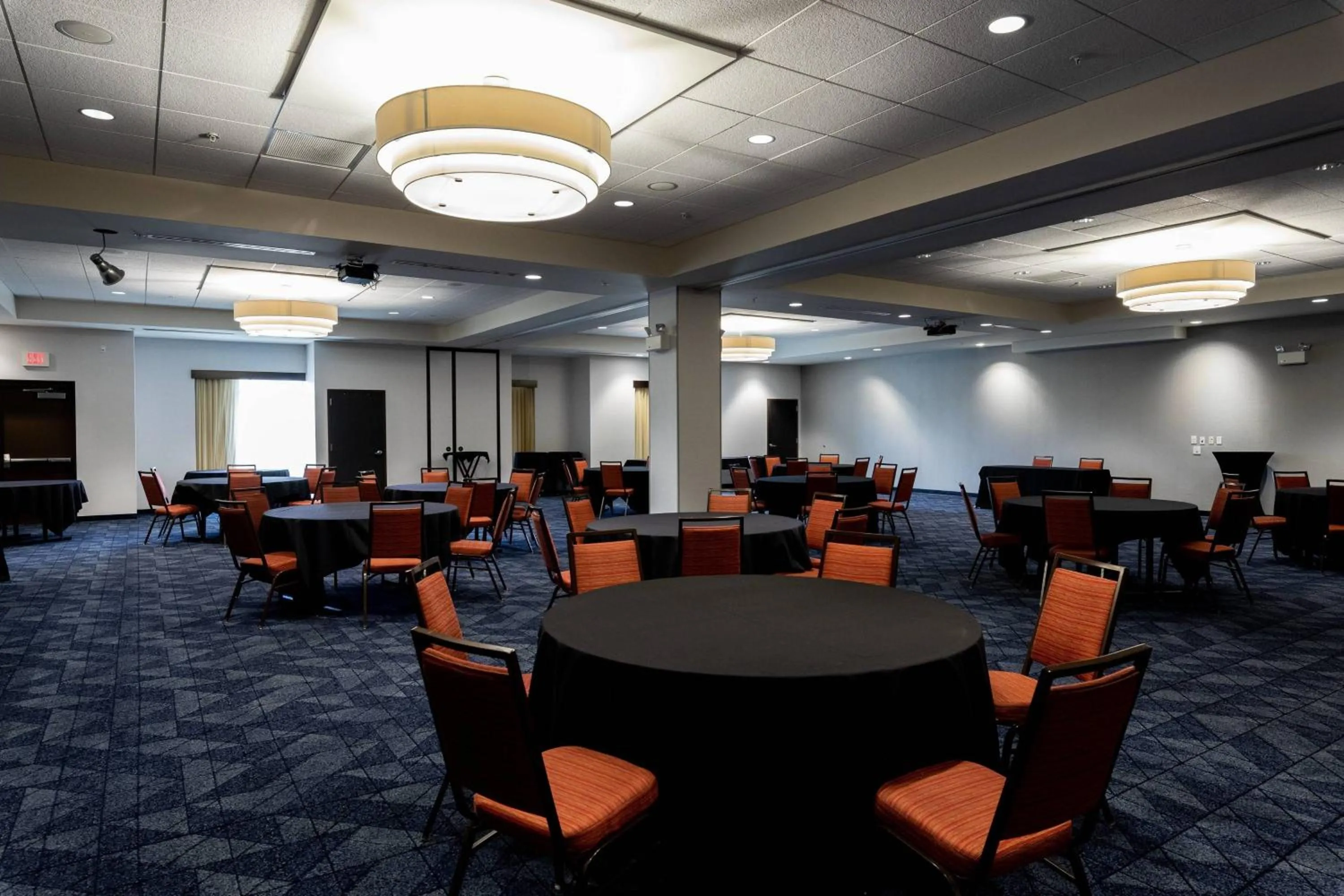 Meeting/conference room in Courtyard by Marriott Cincinnati Midtown/Rookwood