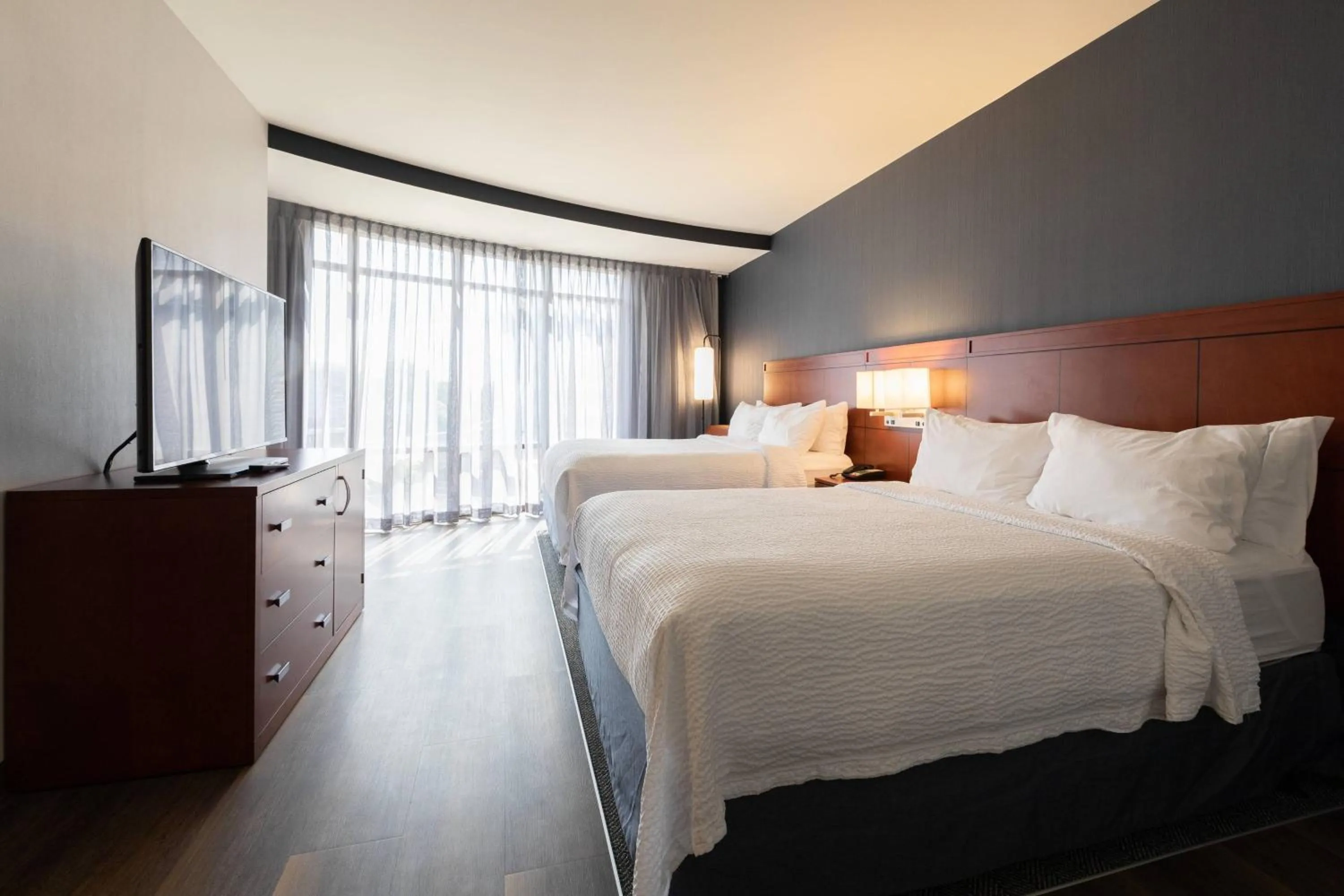 Bedroom, Bed in Courtyard by Marriott Cincinnati Midtown/Rookwood