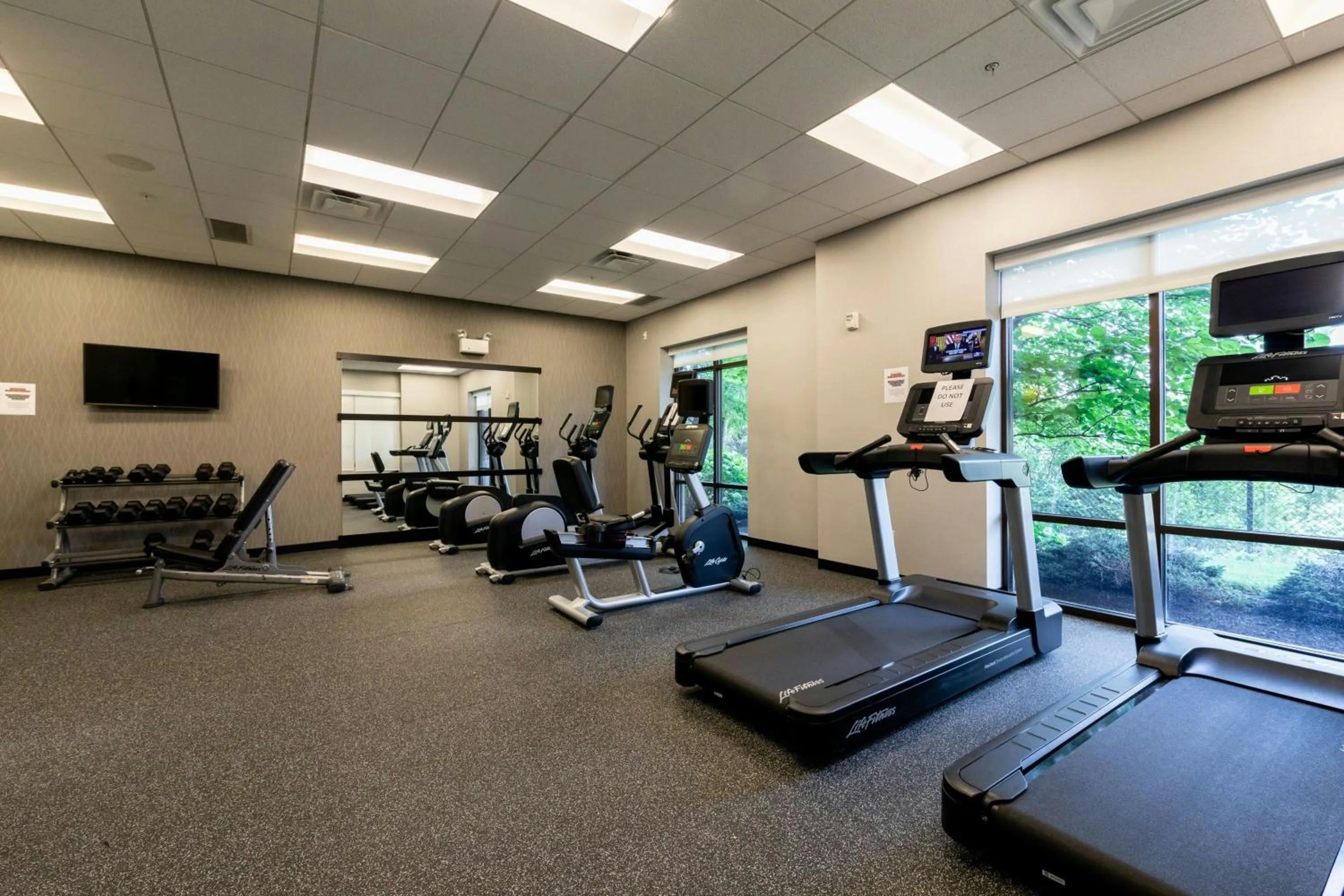 Fitness centre/facilities in Courtyard by Marriott Cincinnati Midtown/Rookwood
