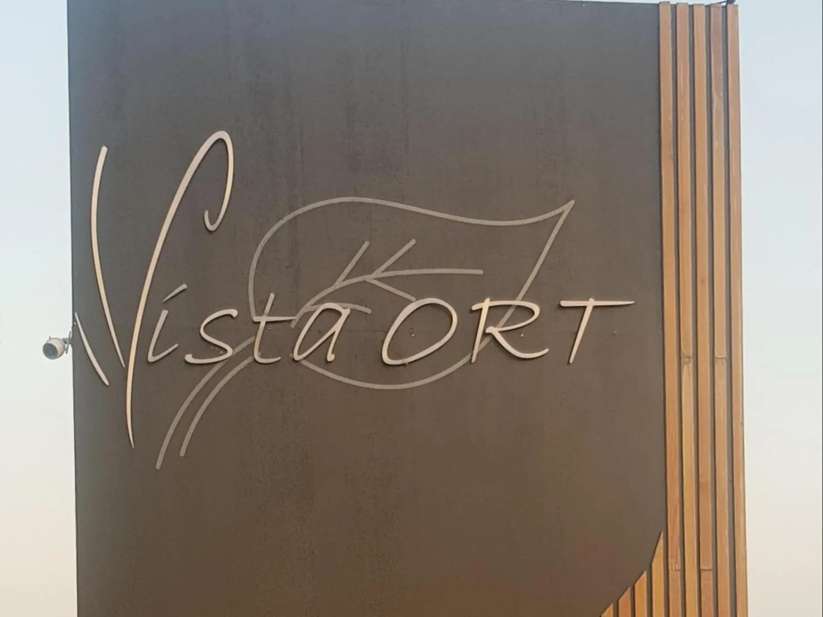 Property building in Vista ORT