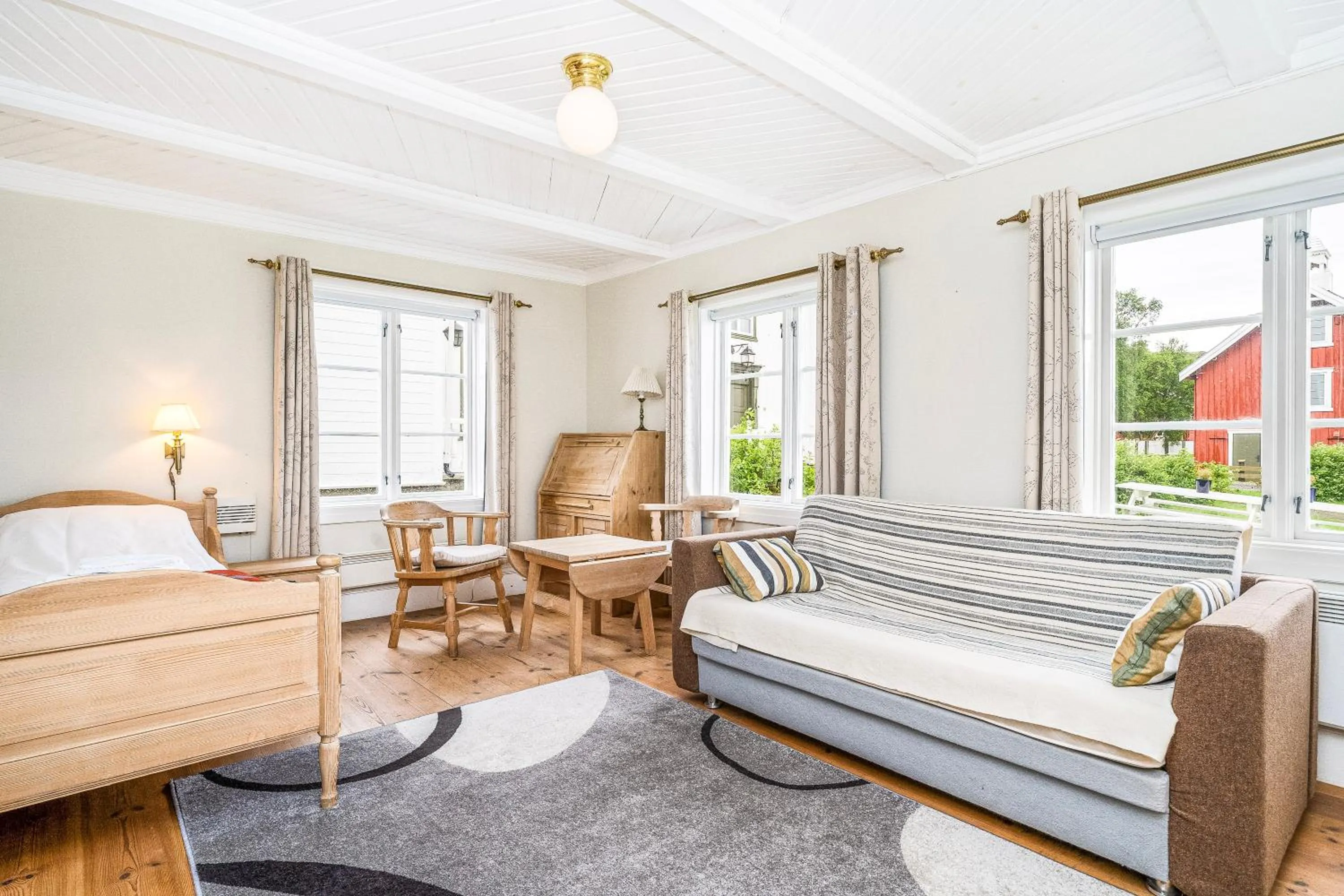 Photo of the whole room, Bed in Frich`s Kongsvold