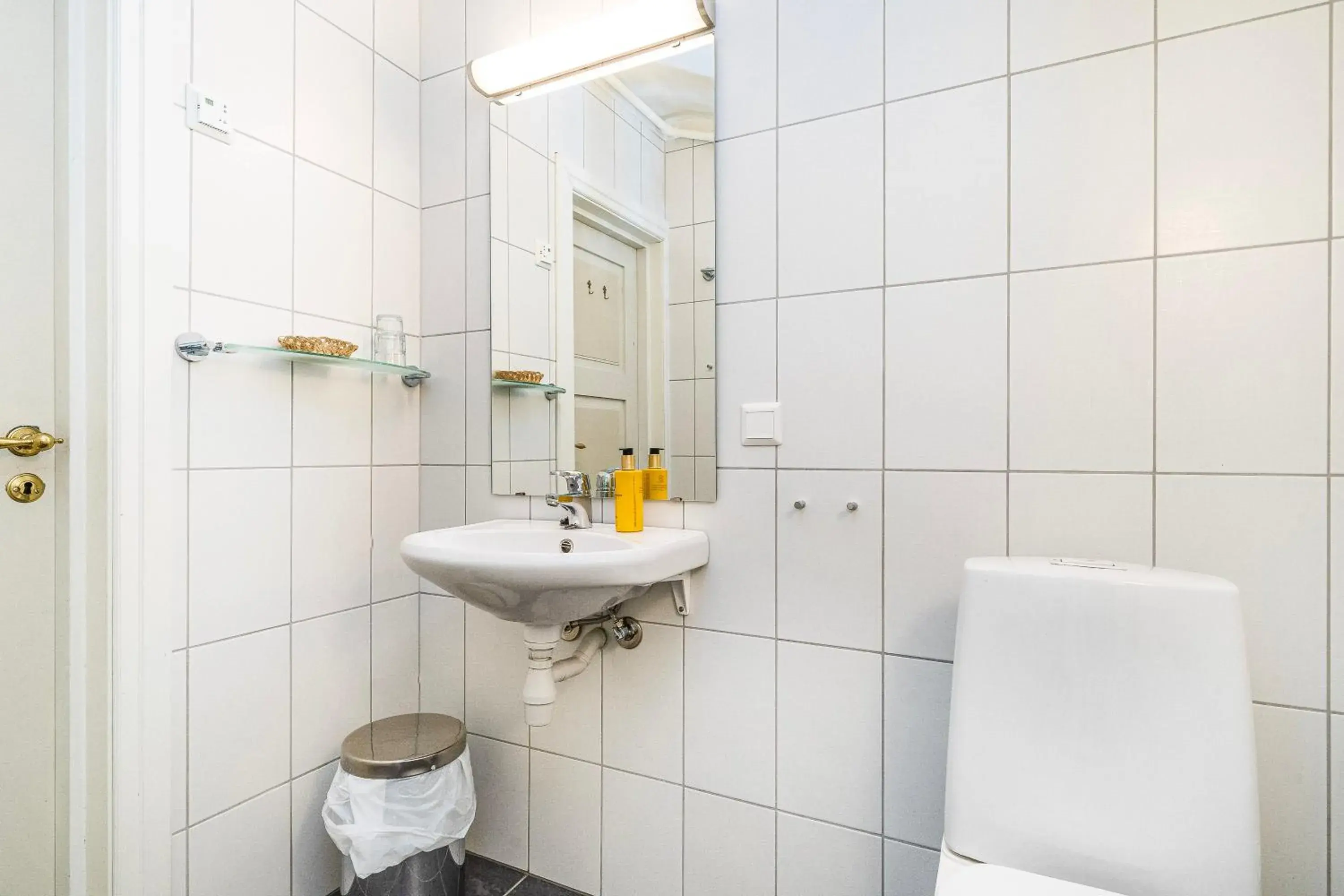 Standard Single Room with Shower - single occupancy in Frich`s Kongsvold Standard Single Room with Shower - single occupancy in Frich`s Kongsvold