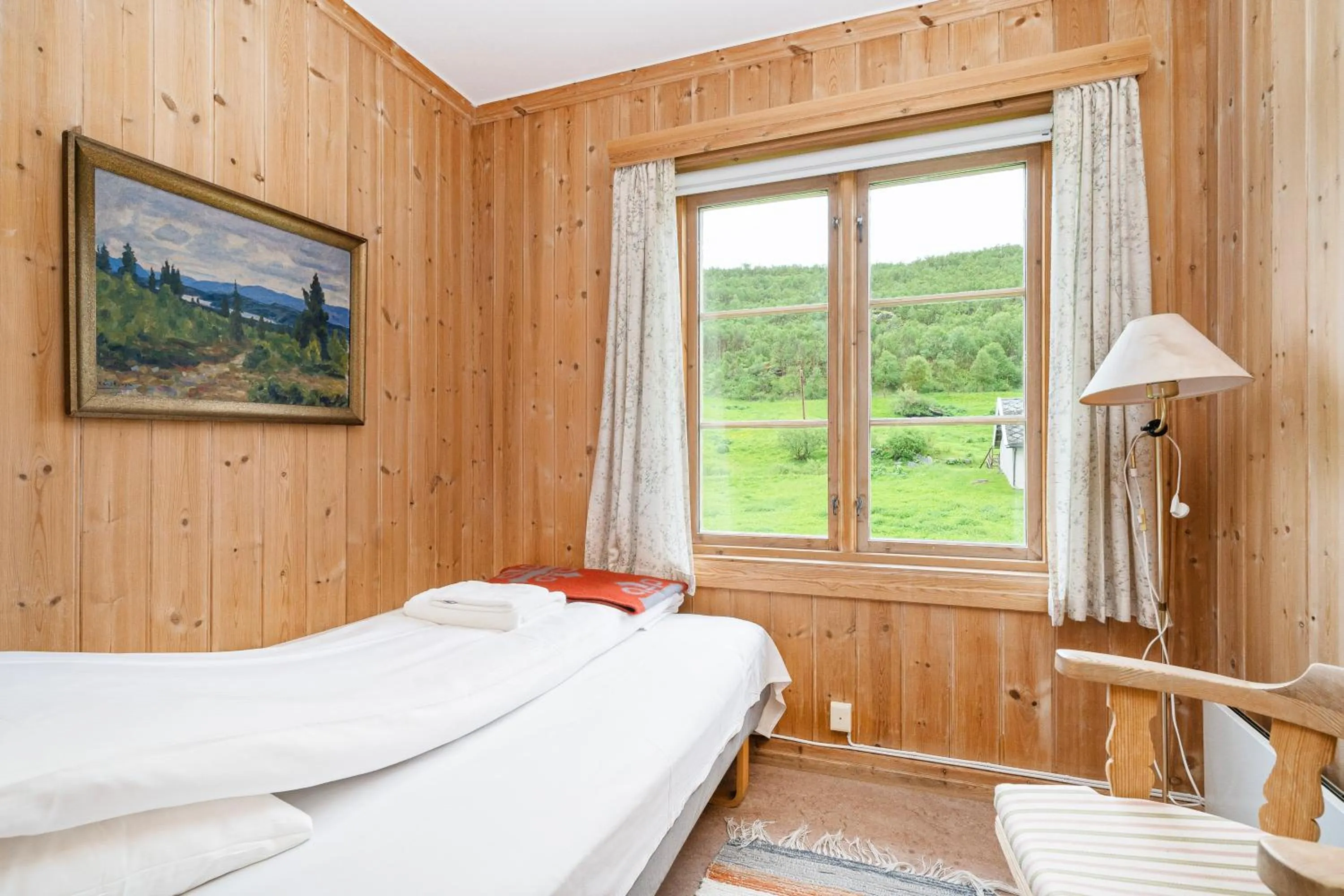 Photo of the whole room, Bed in Frich`s Kongsvold