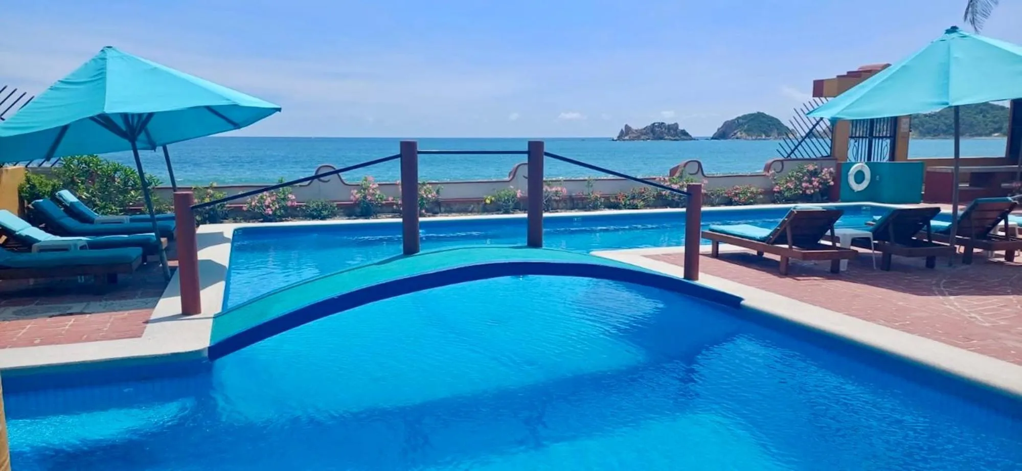 Property building in La Paloma Oceanfront Retreat