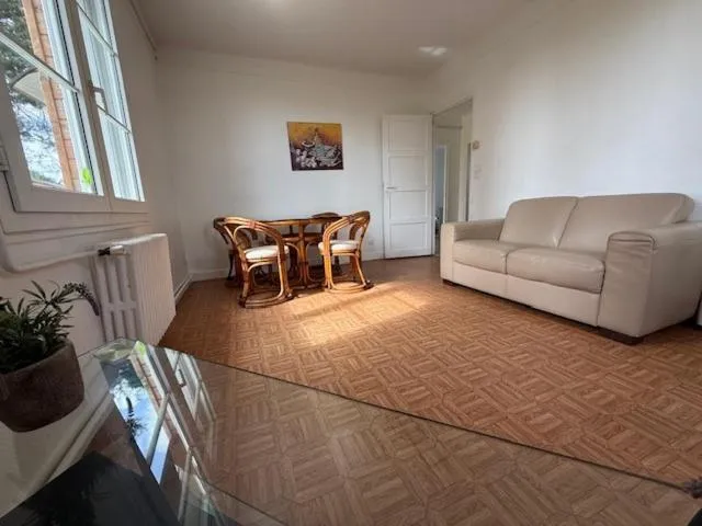 Living room in Hebergements le Camp d'Auneau - Leboudubout